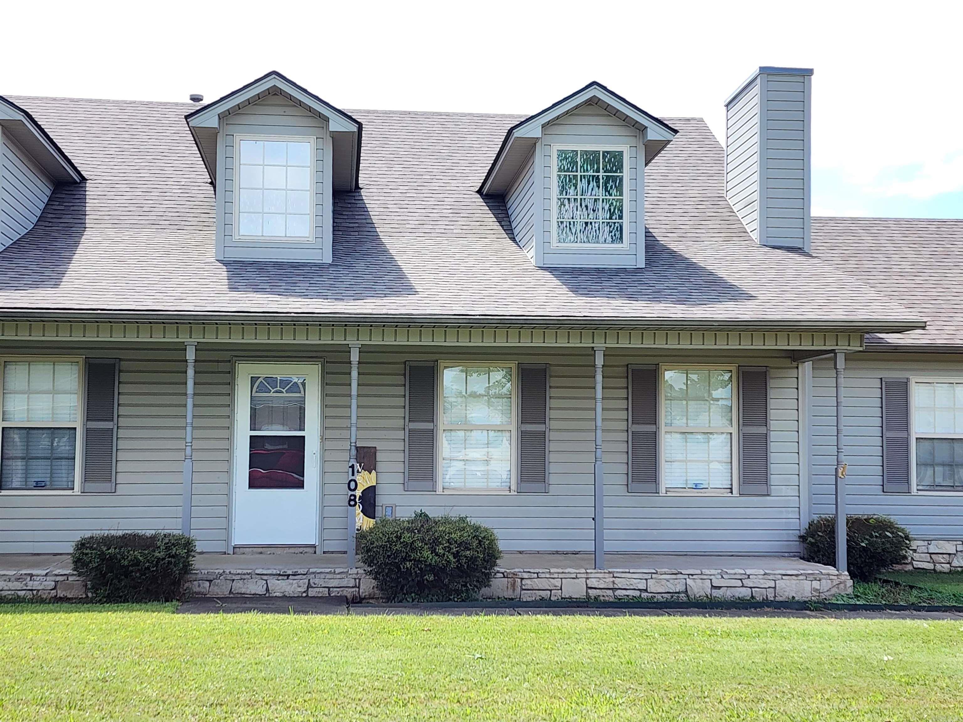 108 Meadows Lane — photo 4