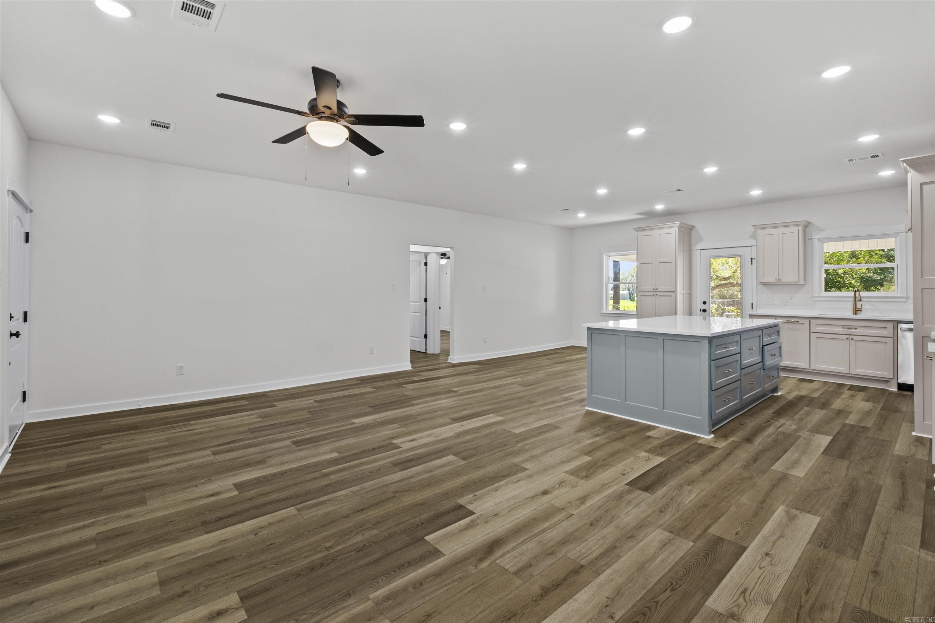 1501 W Iowa  Beebe, AR