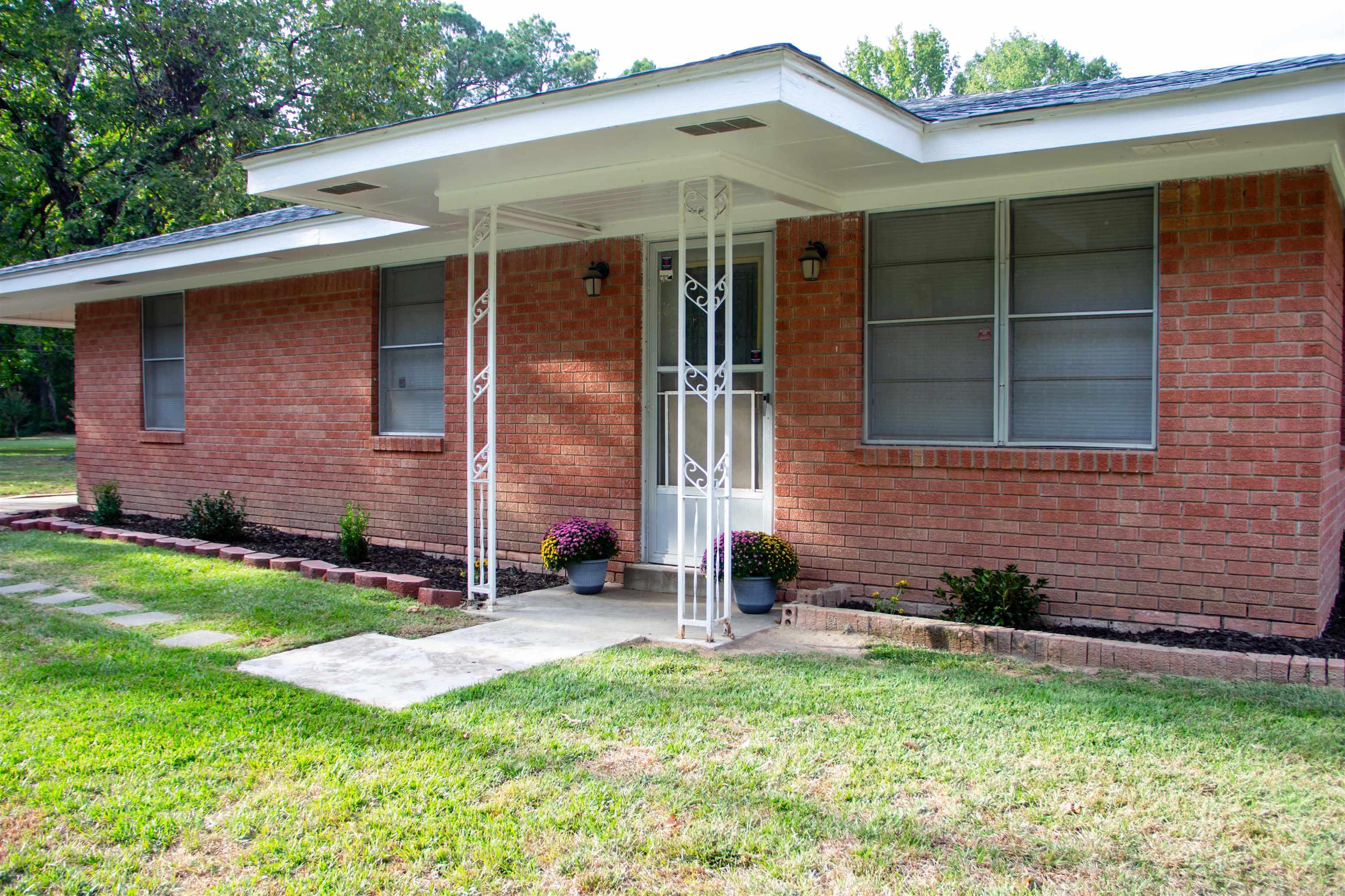 7103 W Jeffcoat Road  Pine Bluff, AR