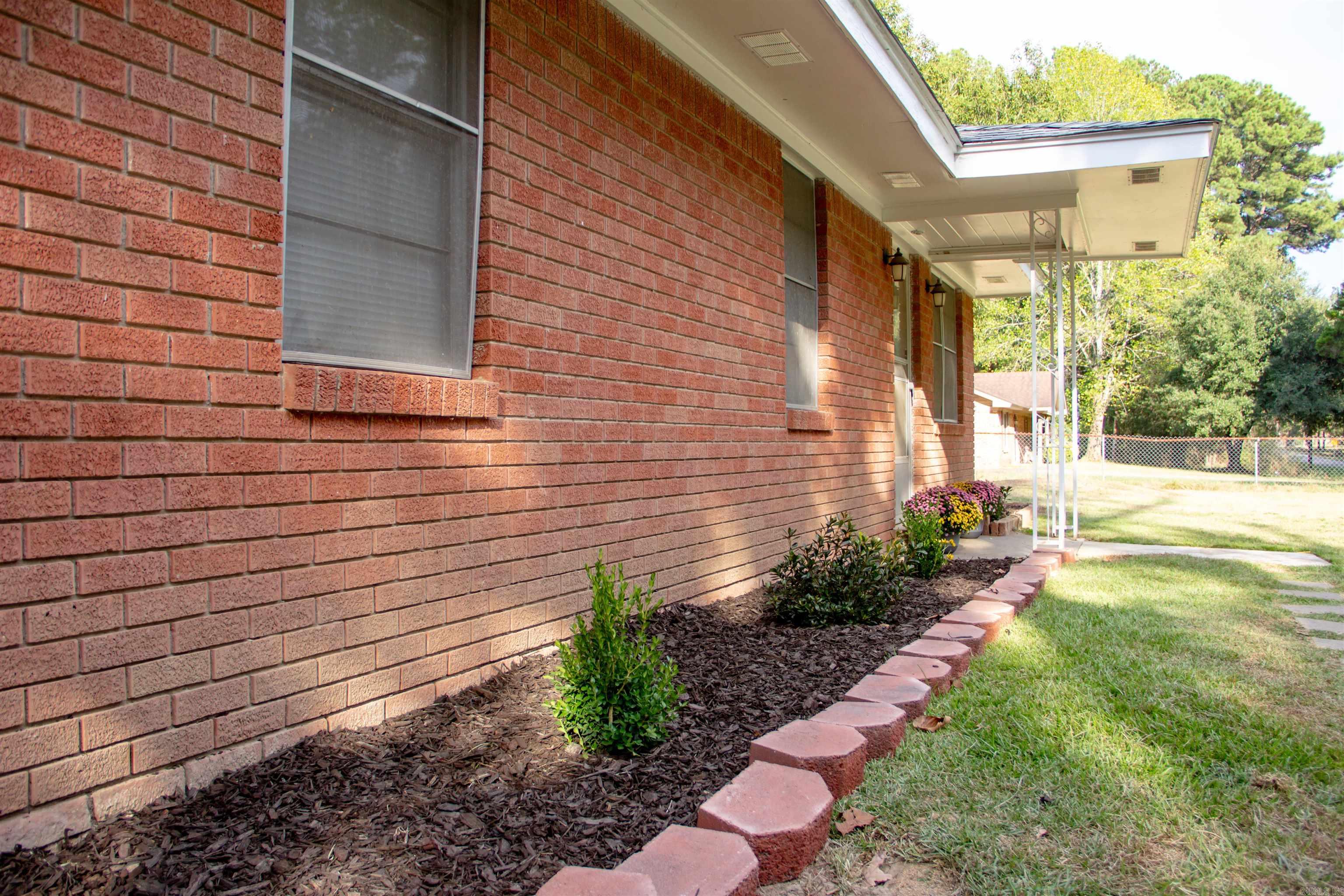 7103 W Jeffcoat Road  Pine Bluff, AR