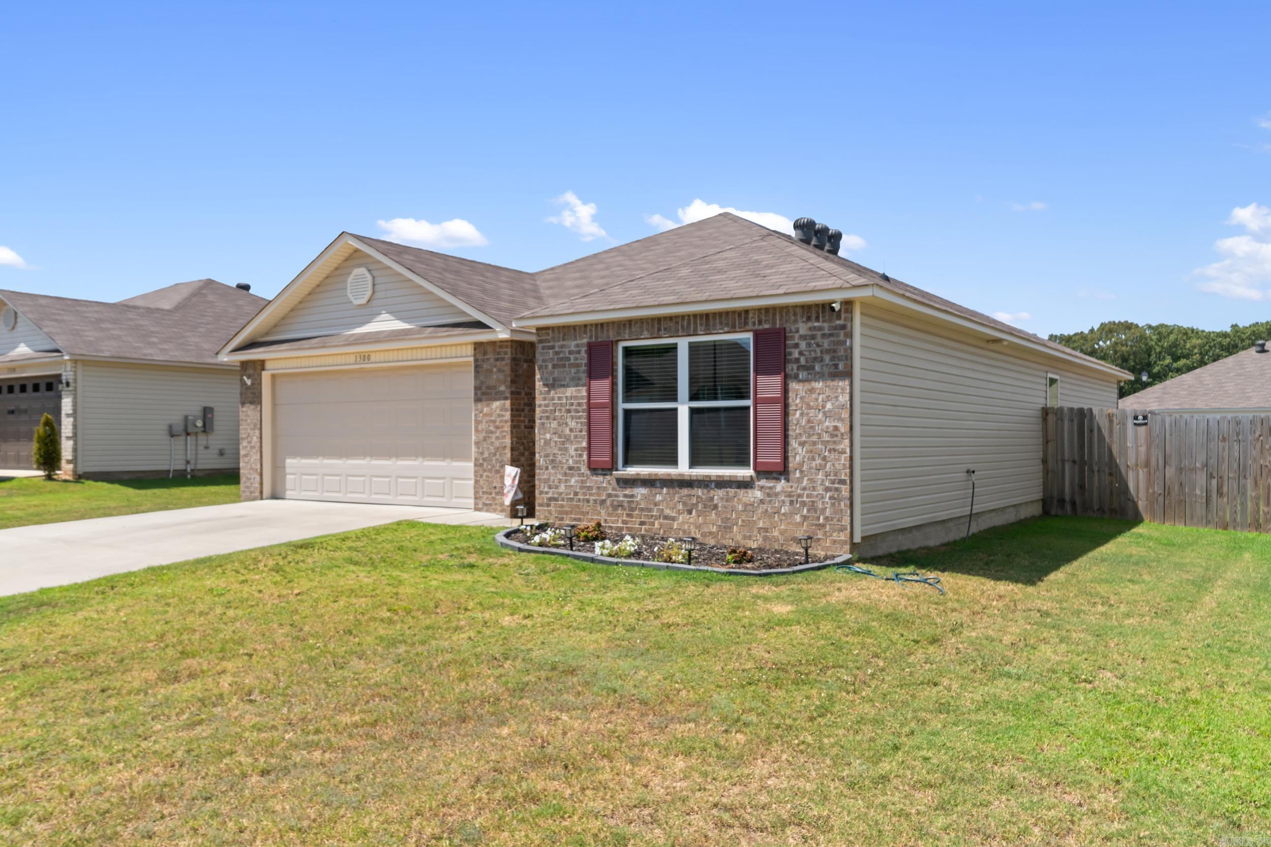 1300 Cowbell  Conway, AR