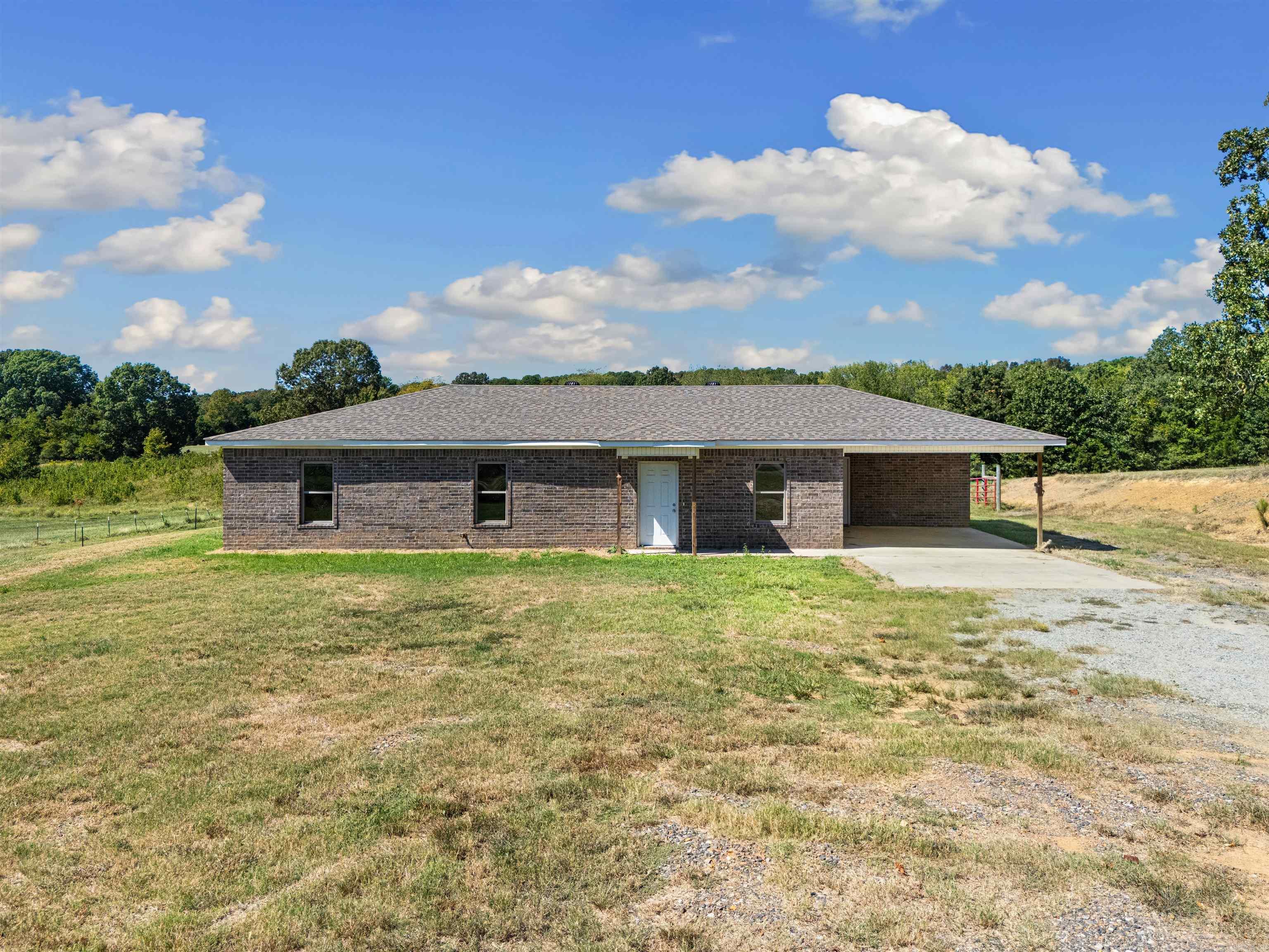 760 Gravel Hill Road — exterior