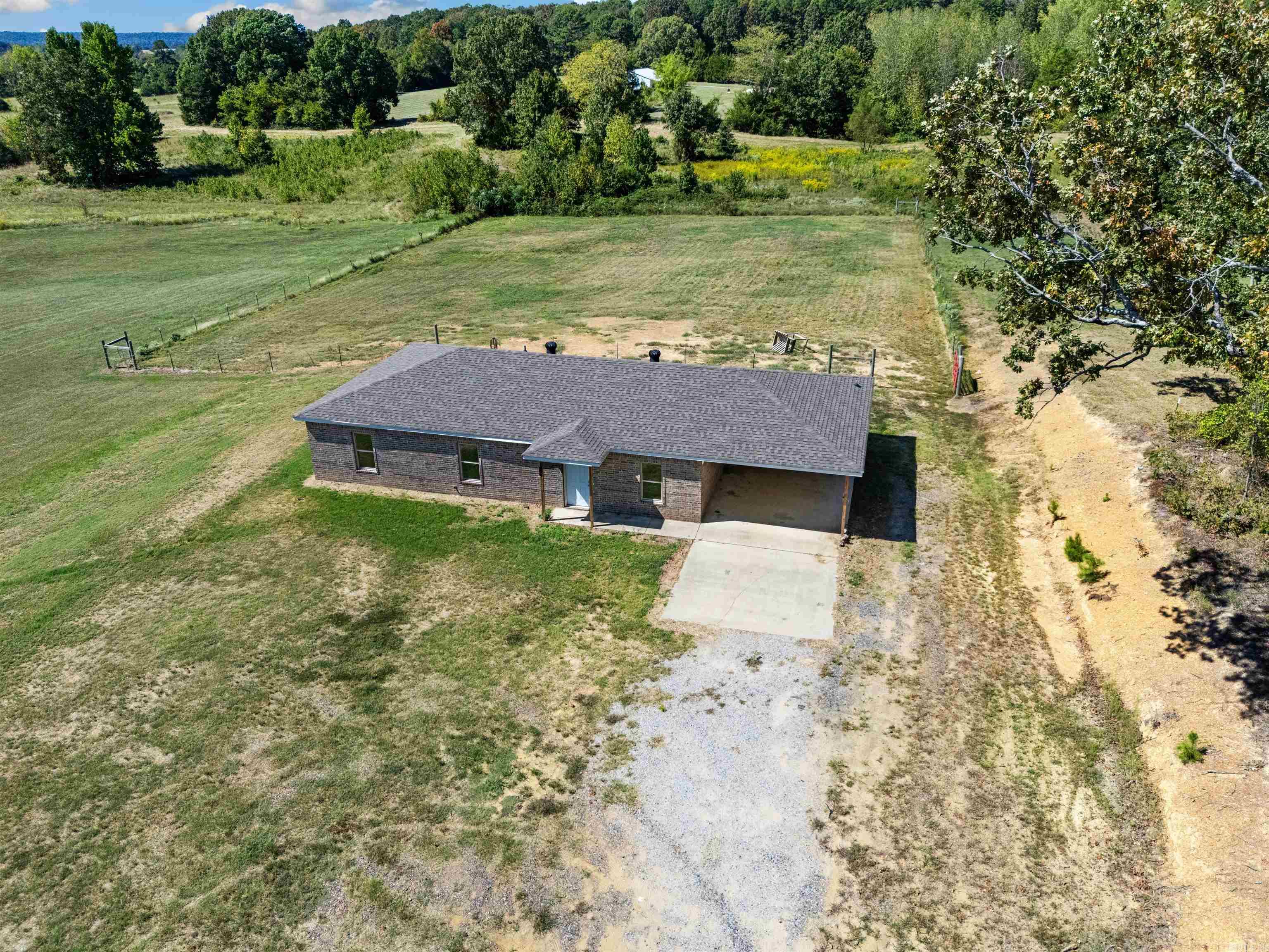760 Gravel Hill  Romance, AR