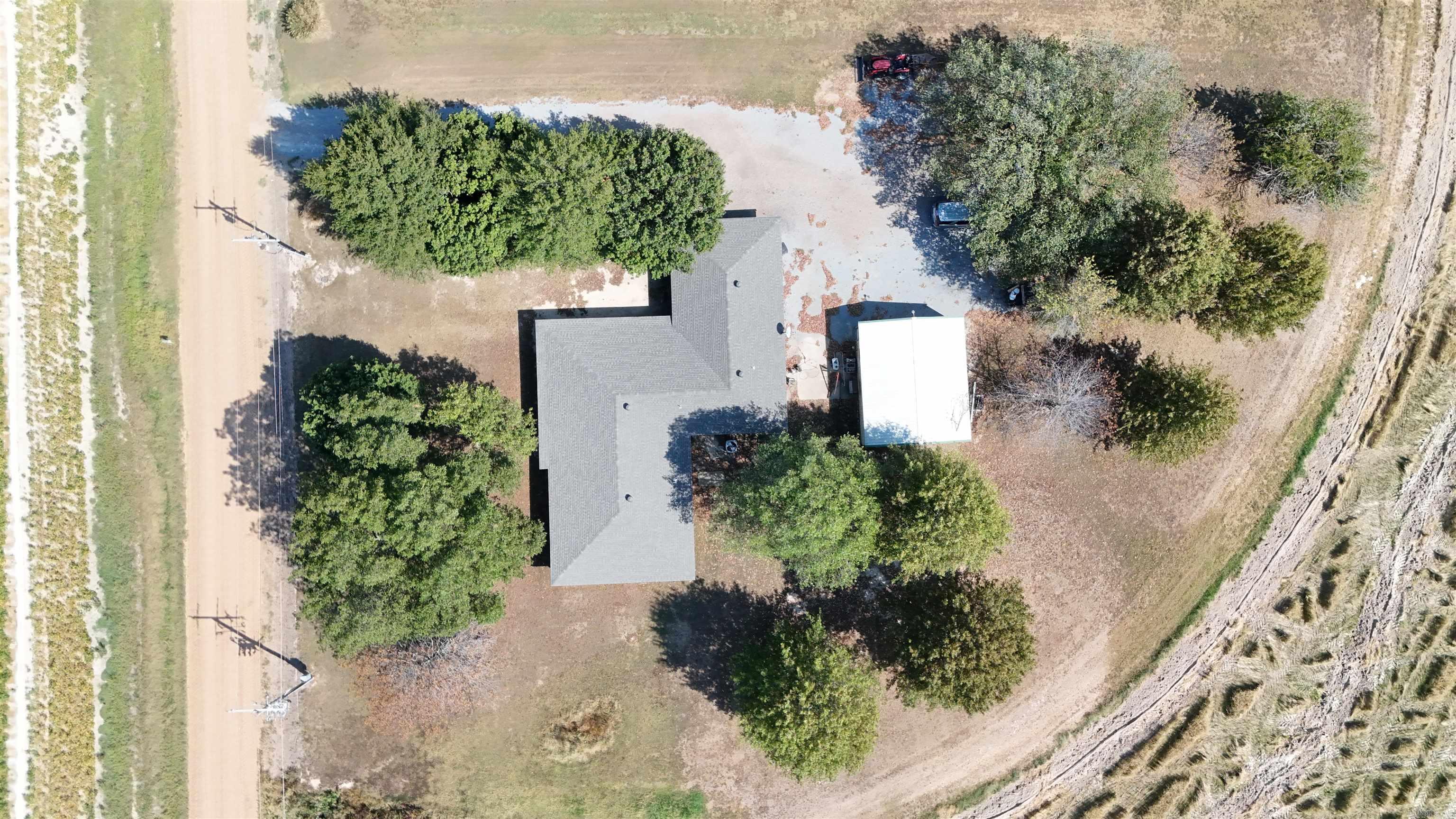 317 County road 104  Hickory Ridge, AR