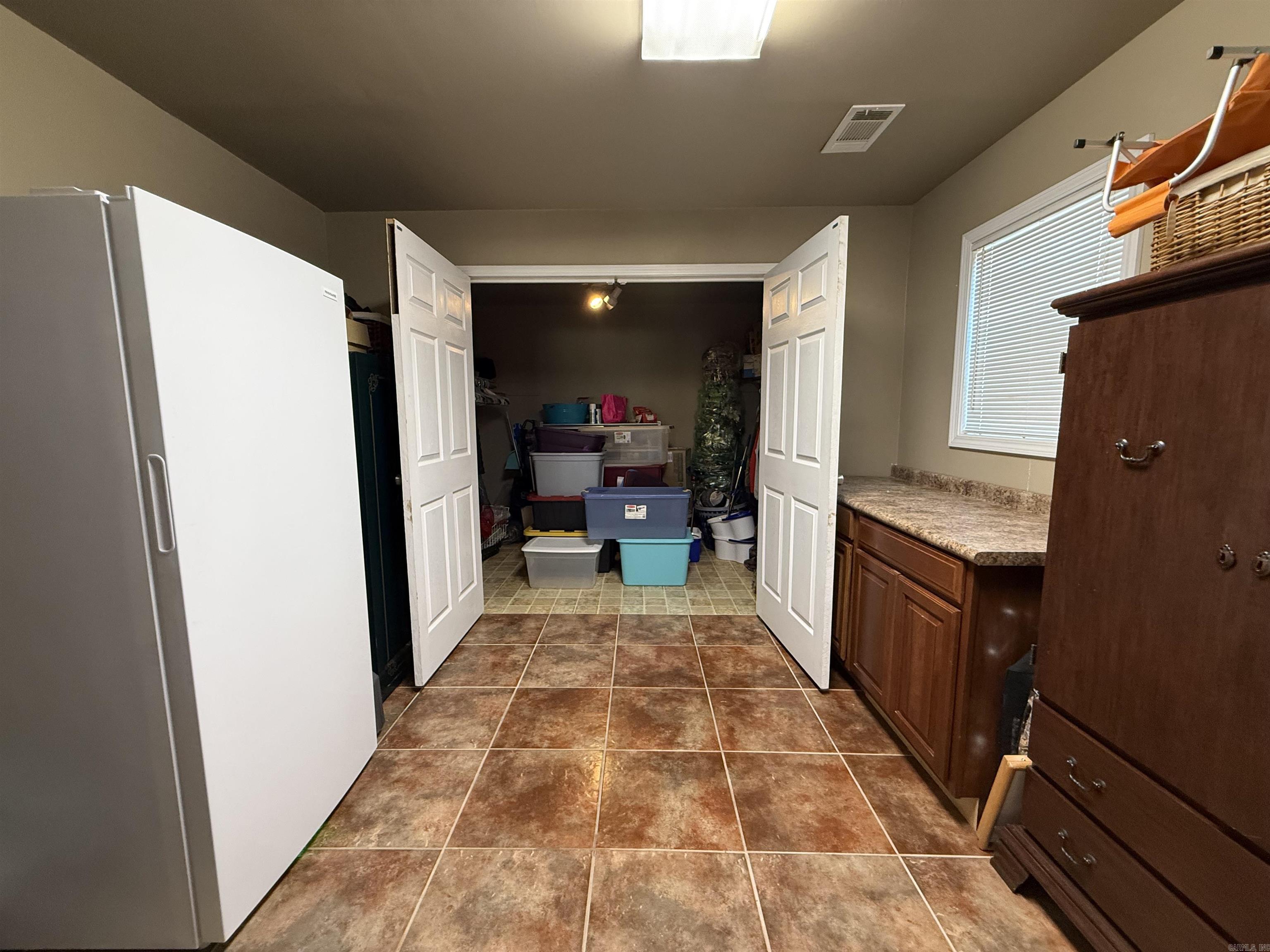 317 County road 104  Hickory Ridge, AR