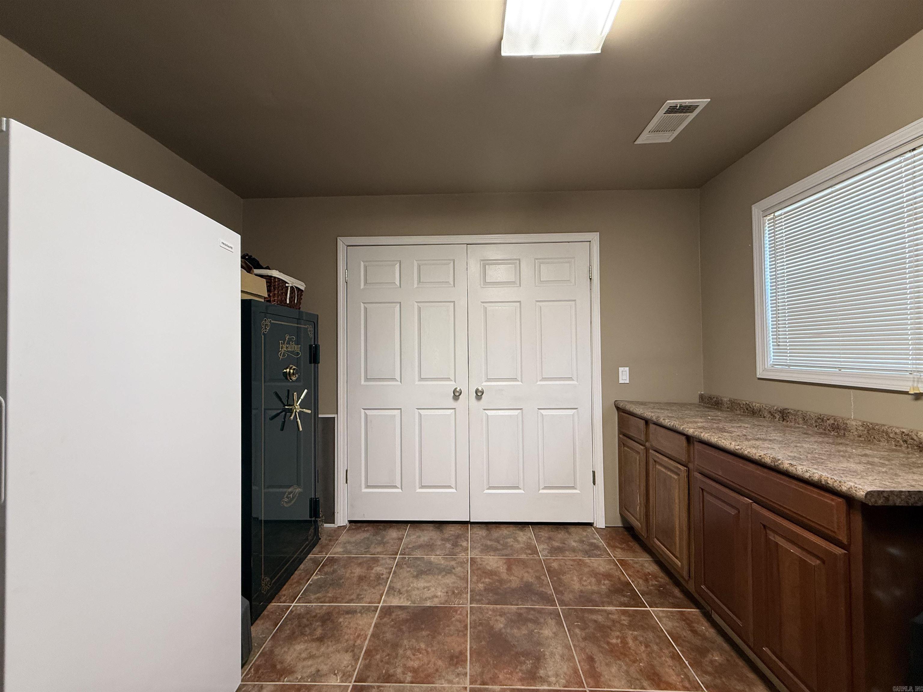 317 County road 104  Hickory Ridge, AR
