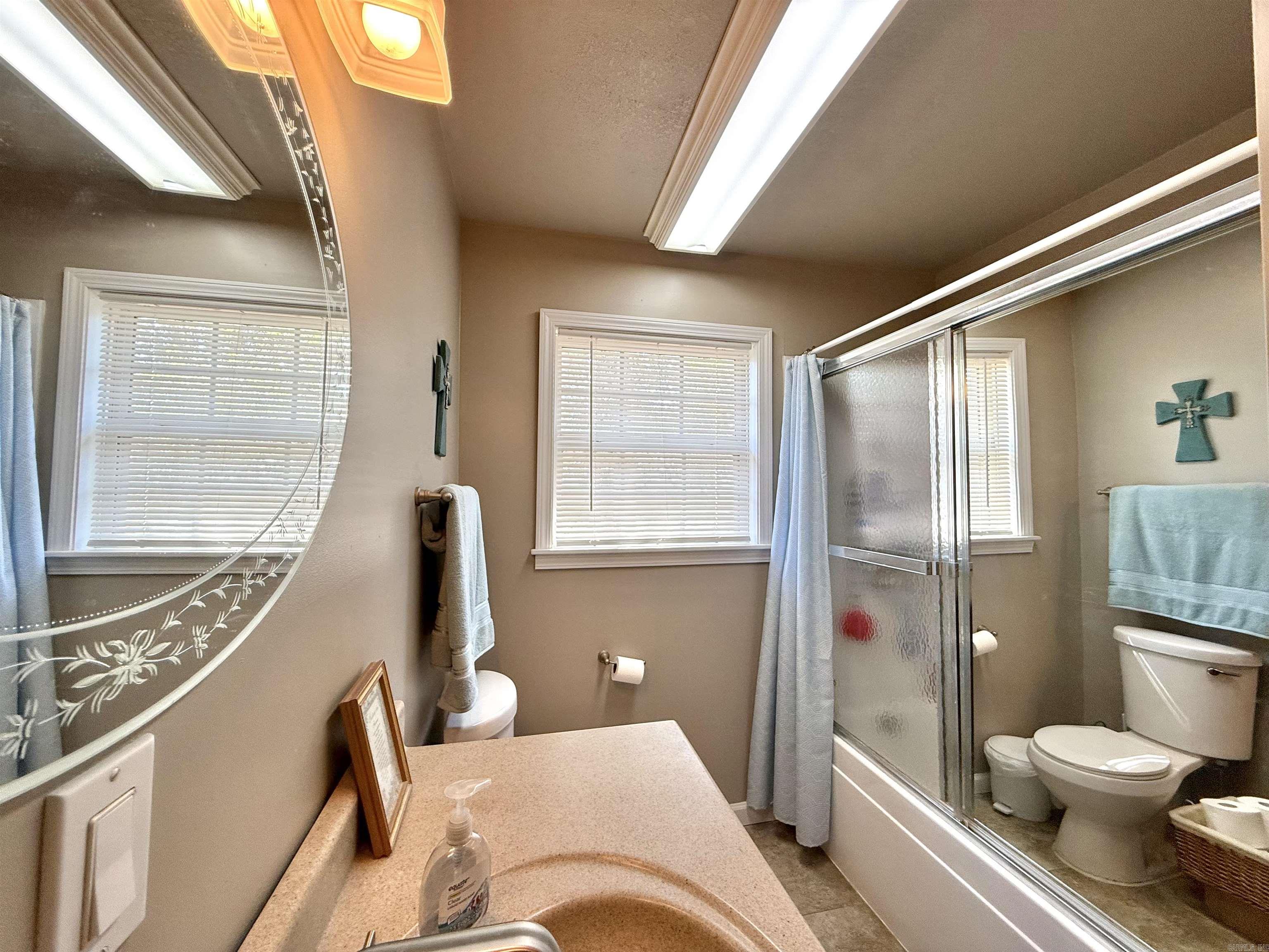 317 County road 104  Hickory Ridge, AR