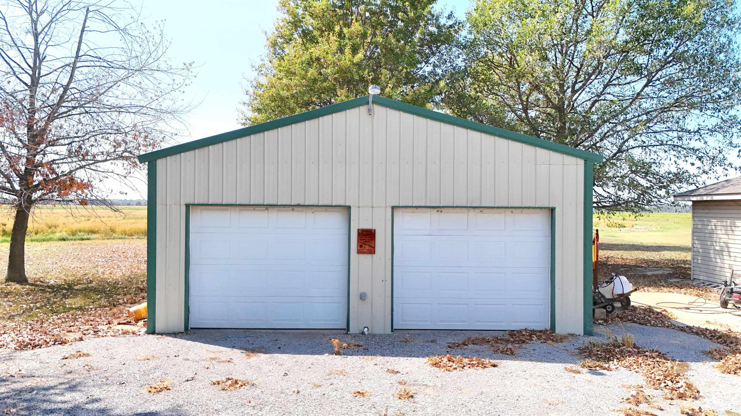 317 County road 104  Hickory Ridge, AR