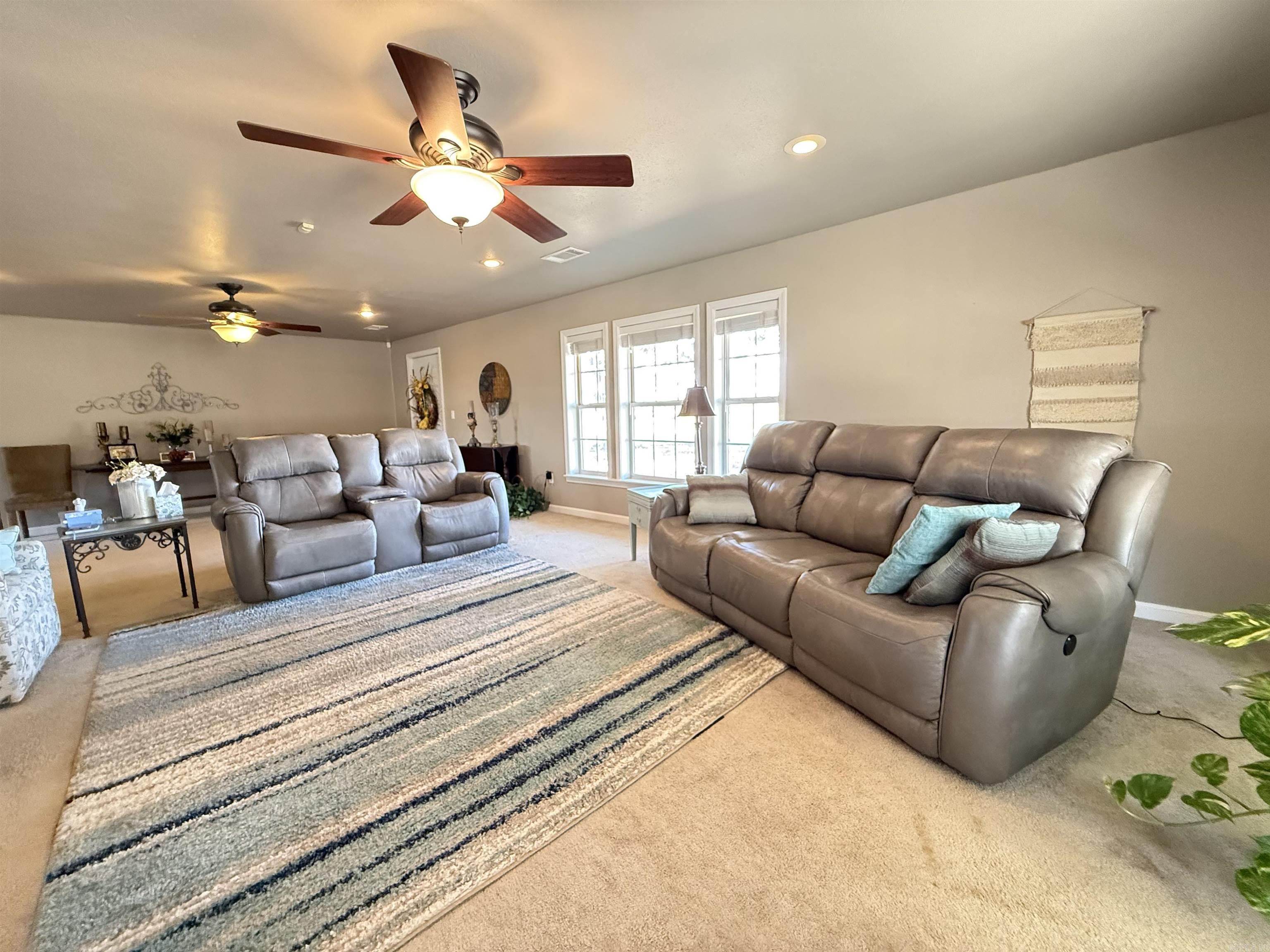 317 County road 104  Hickory Ridge, AR