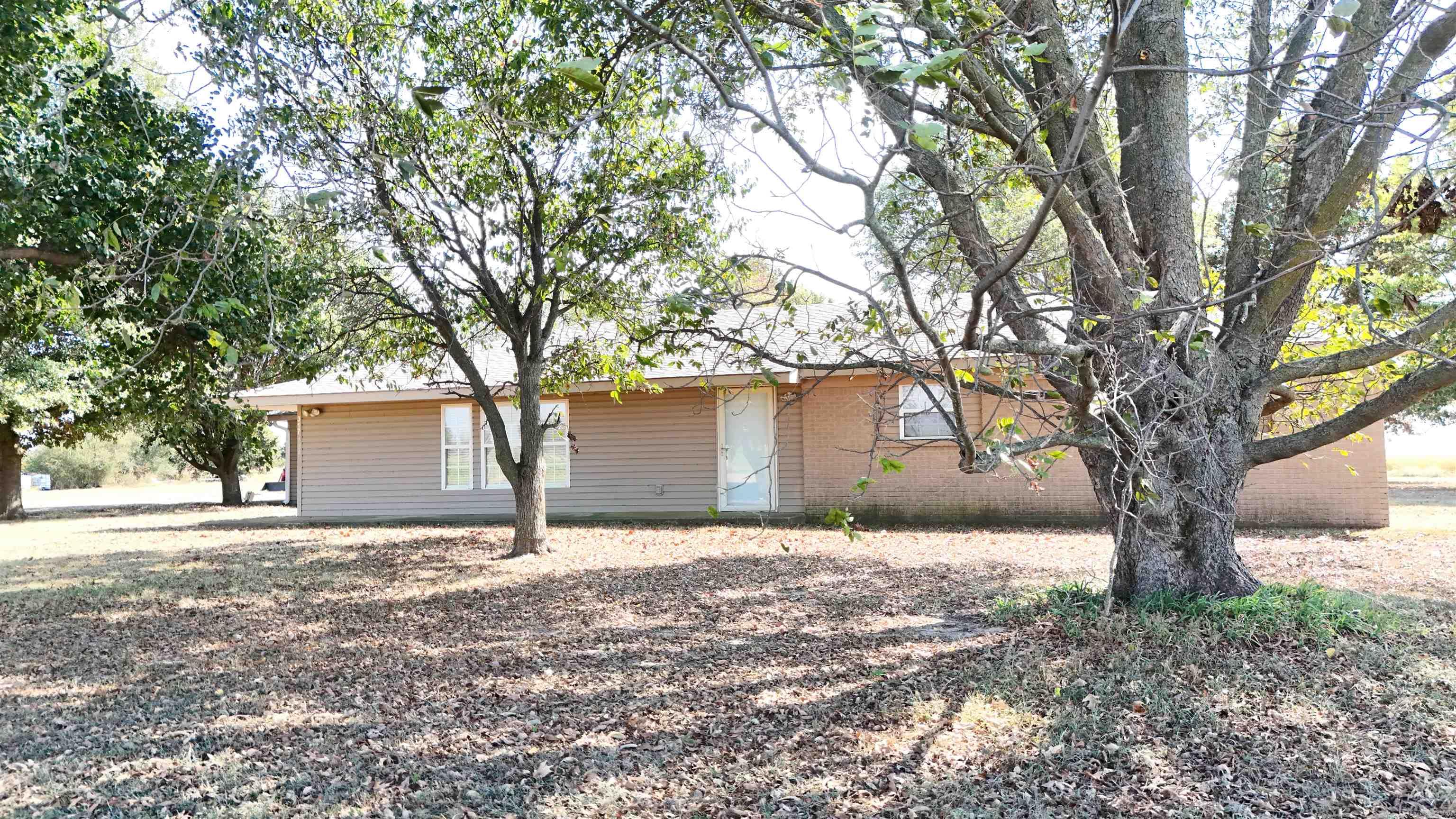 317 County road 104  Hickory Ridge, AR