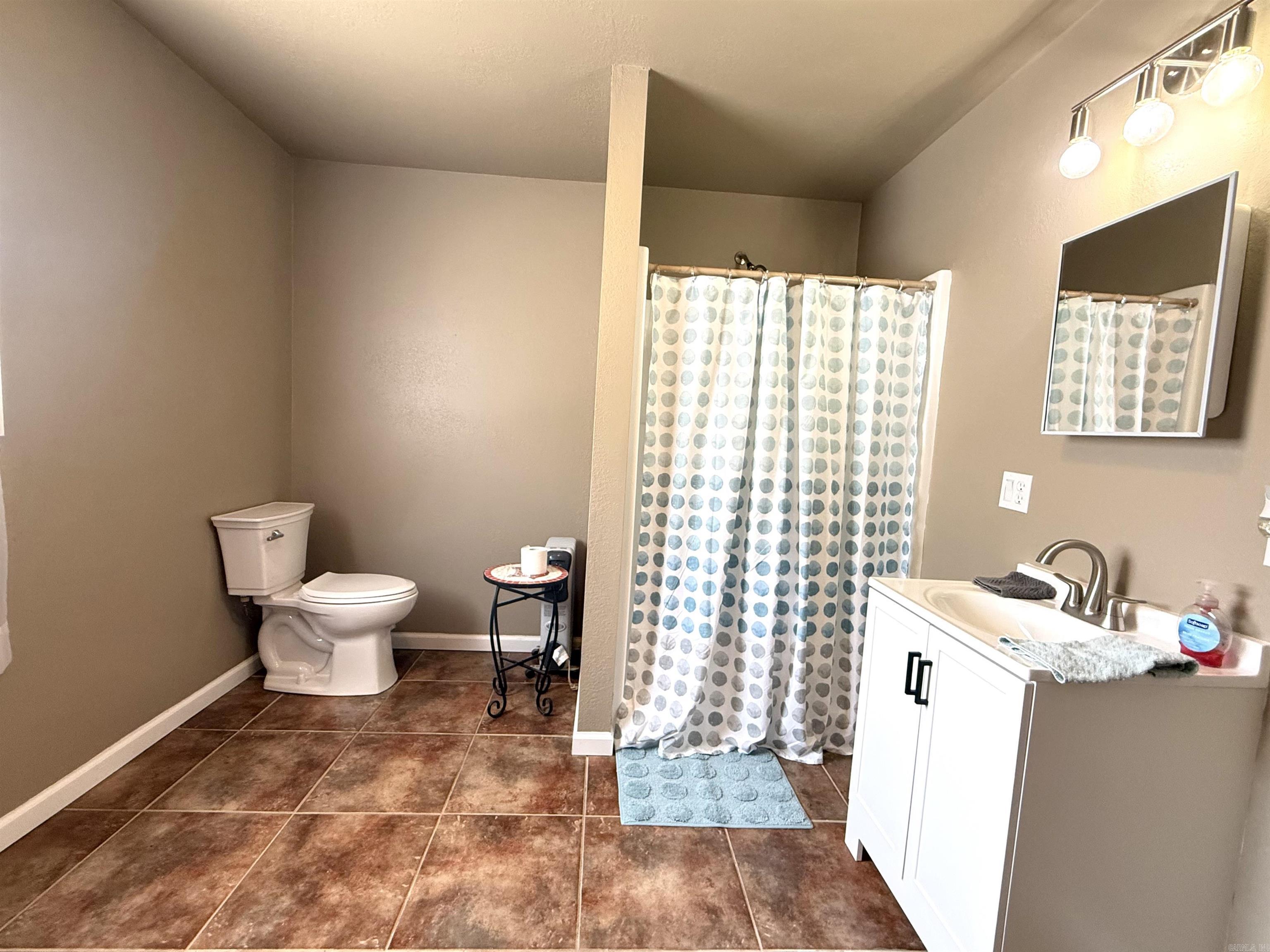 317 County road 104  Hickory Ridge, AR