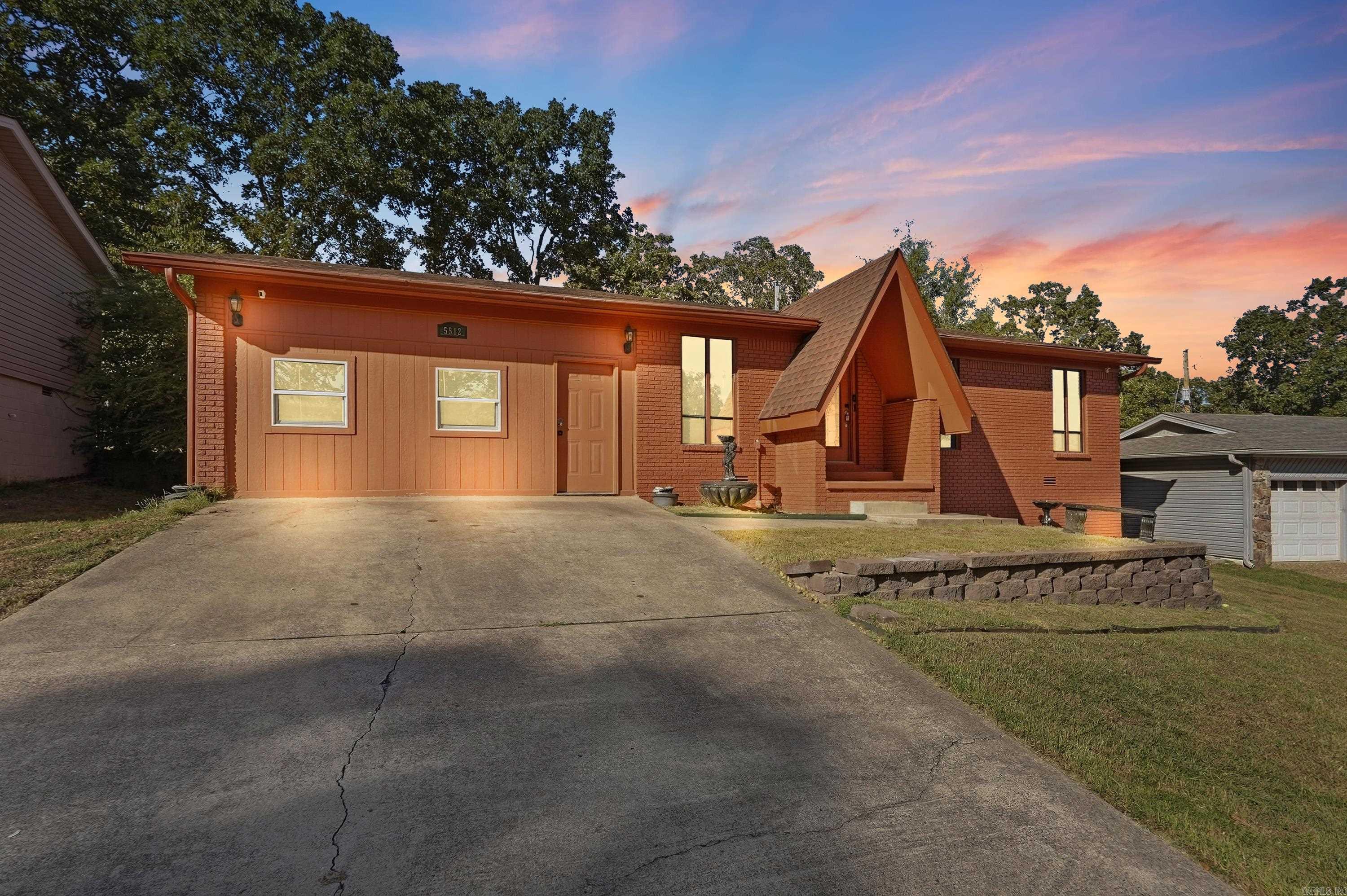 5512 Crescent Drive North Little Rock, AR 72118