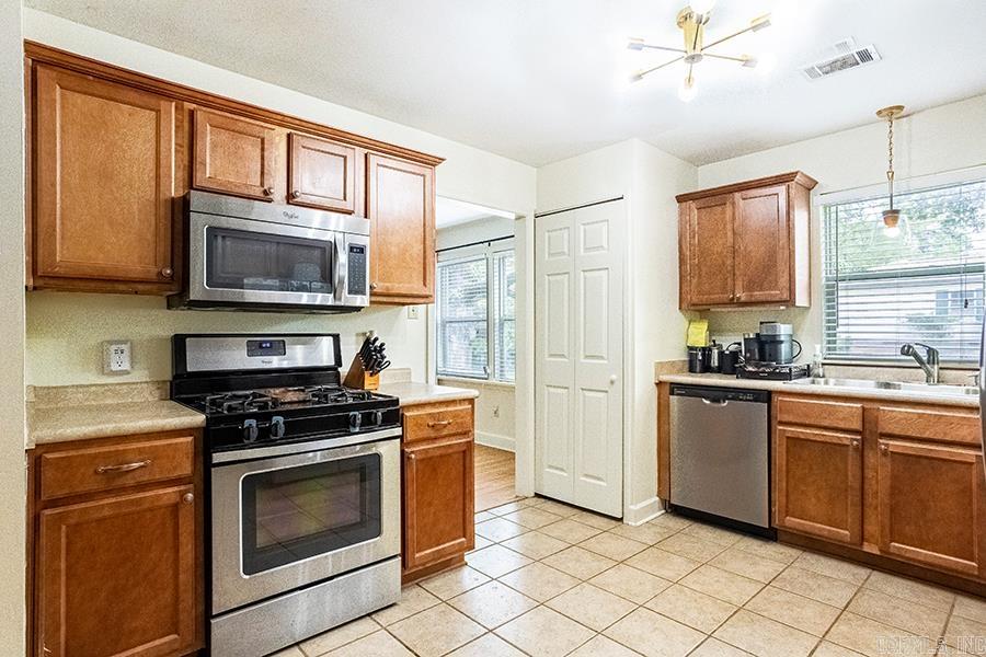 923 Pine Valley  Little Rock, AR