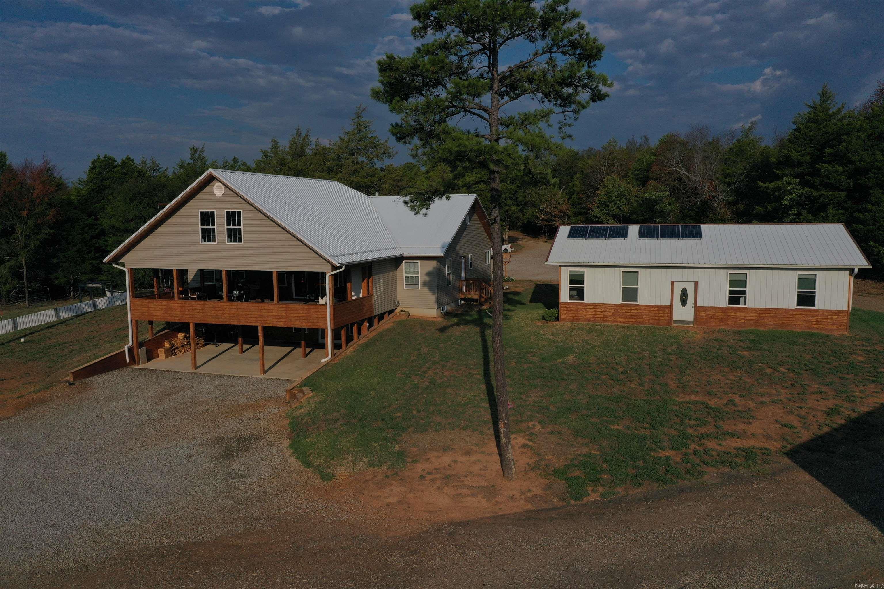 1571 Coleman RD  Magazine, AR