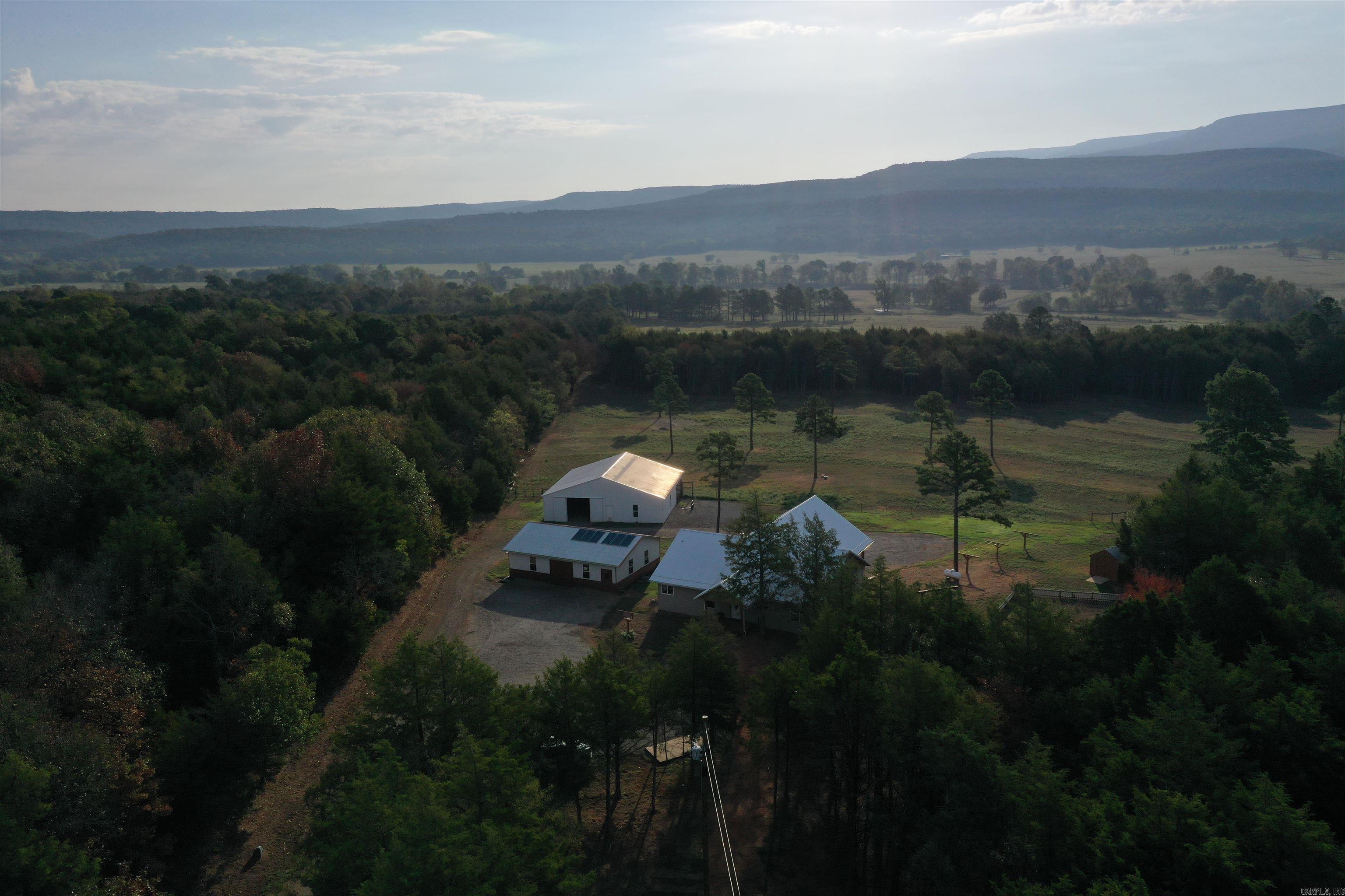 1571 Coleman RD  Magazine, AR