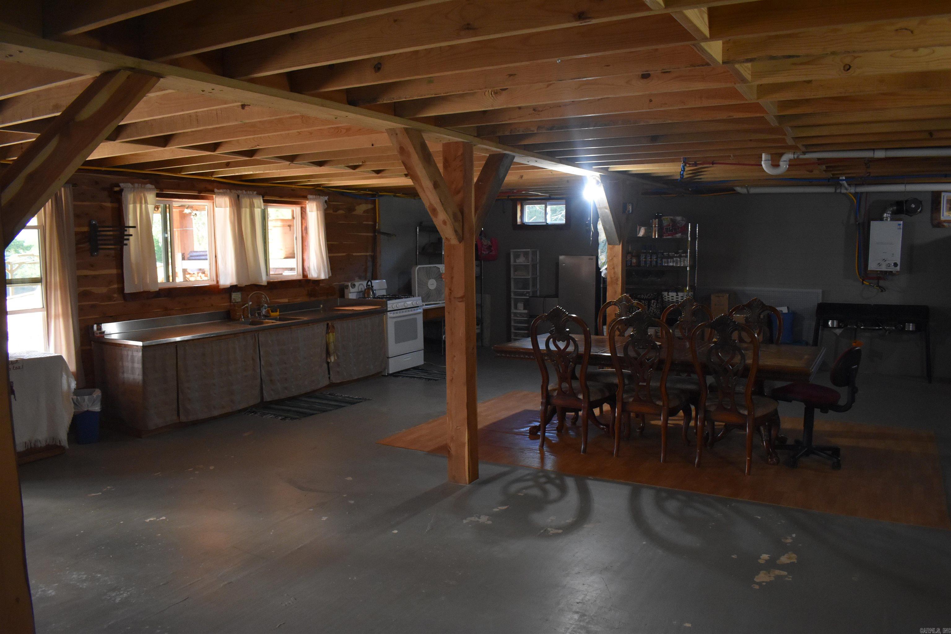 1571 Coleman RD  Magazine, AR