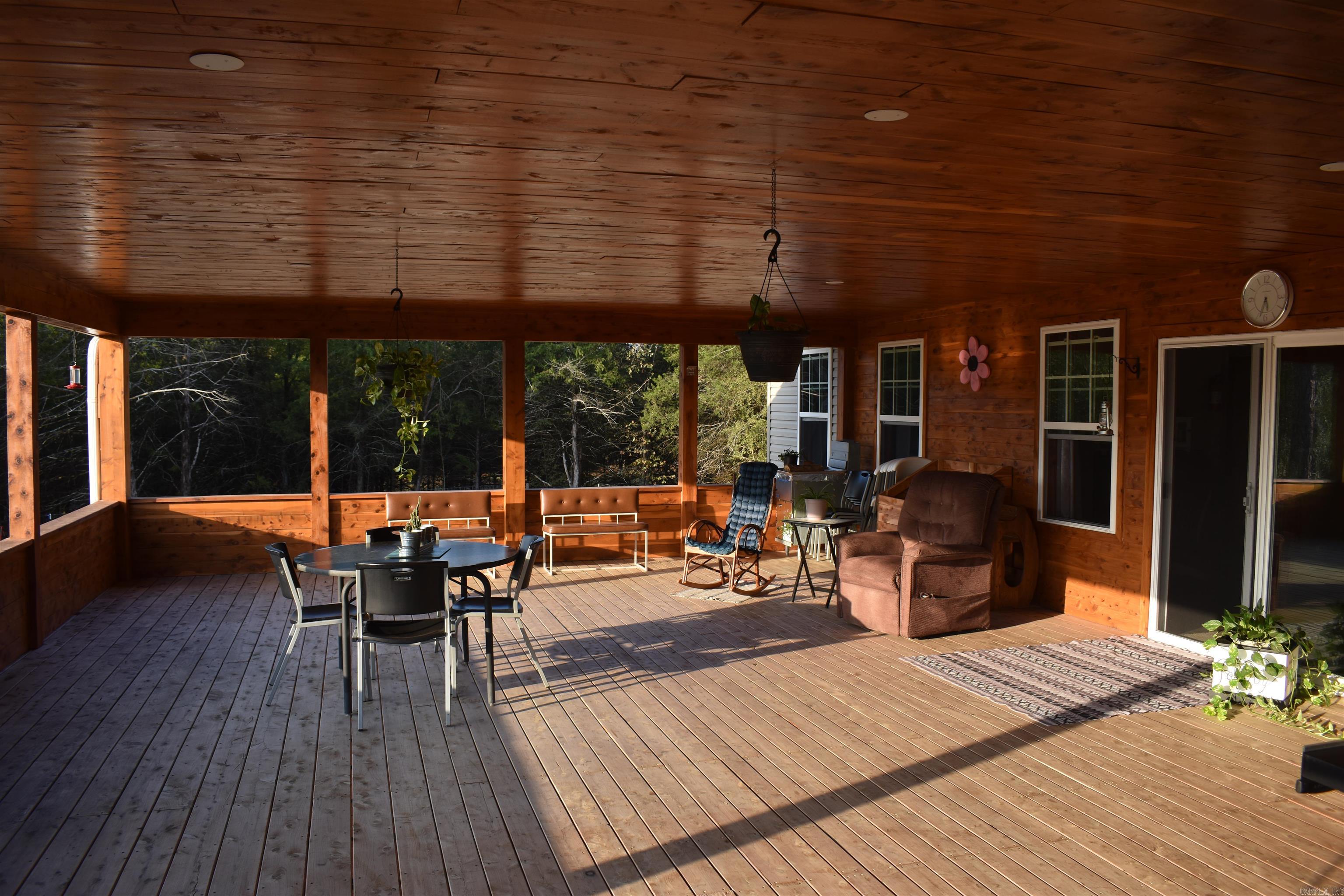 1571 Coleman RD  Magazine, AR