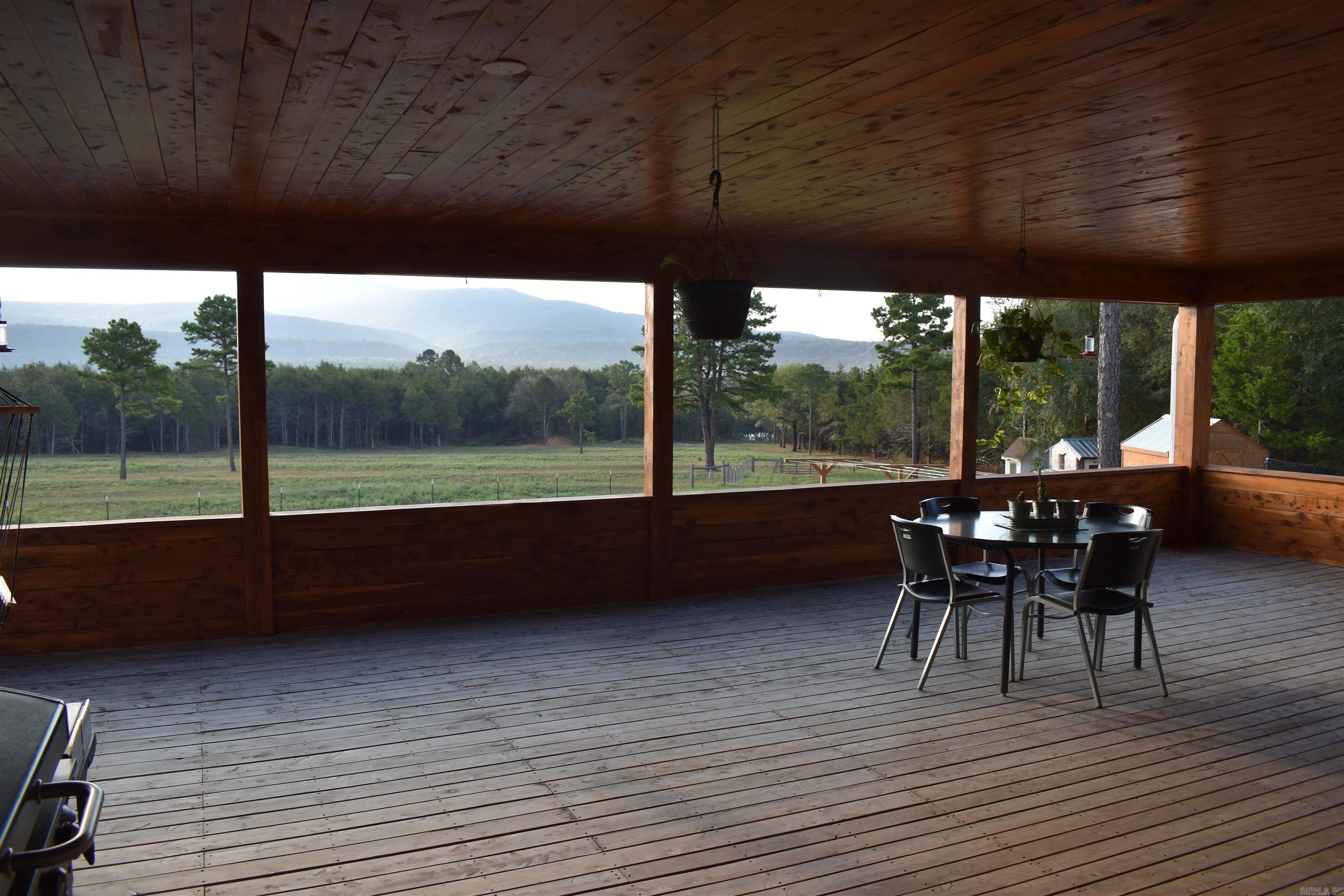 1571 Coleman RD  Magazine, AR