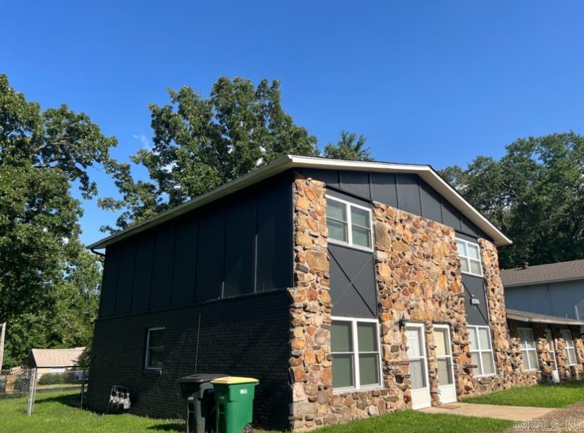 8306 Woodview Drive East — photo 5
