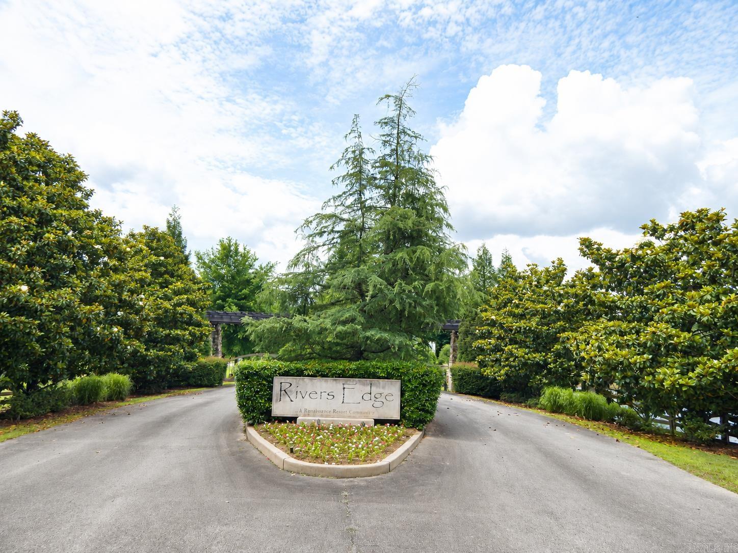 12 River View Drive — exterior