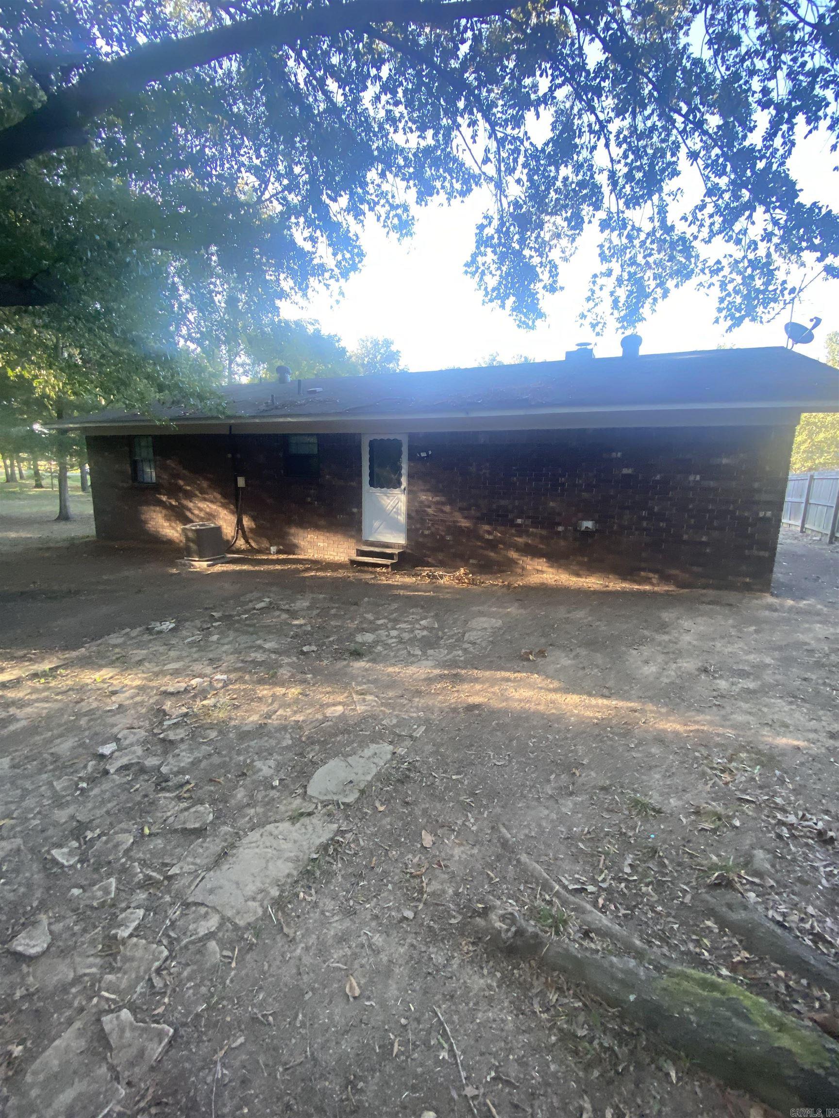 15 Jennifer St — photo 2