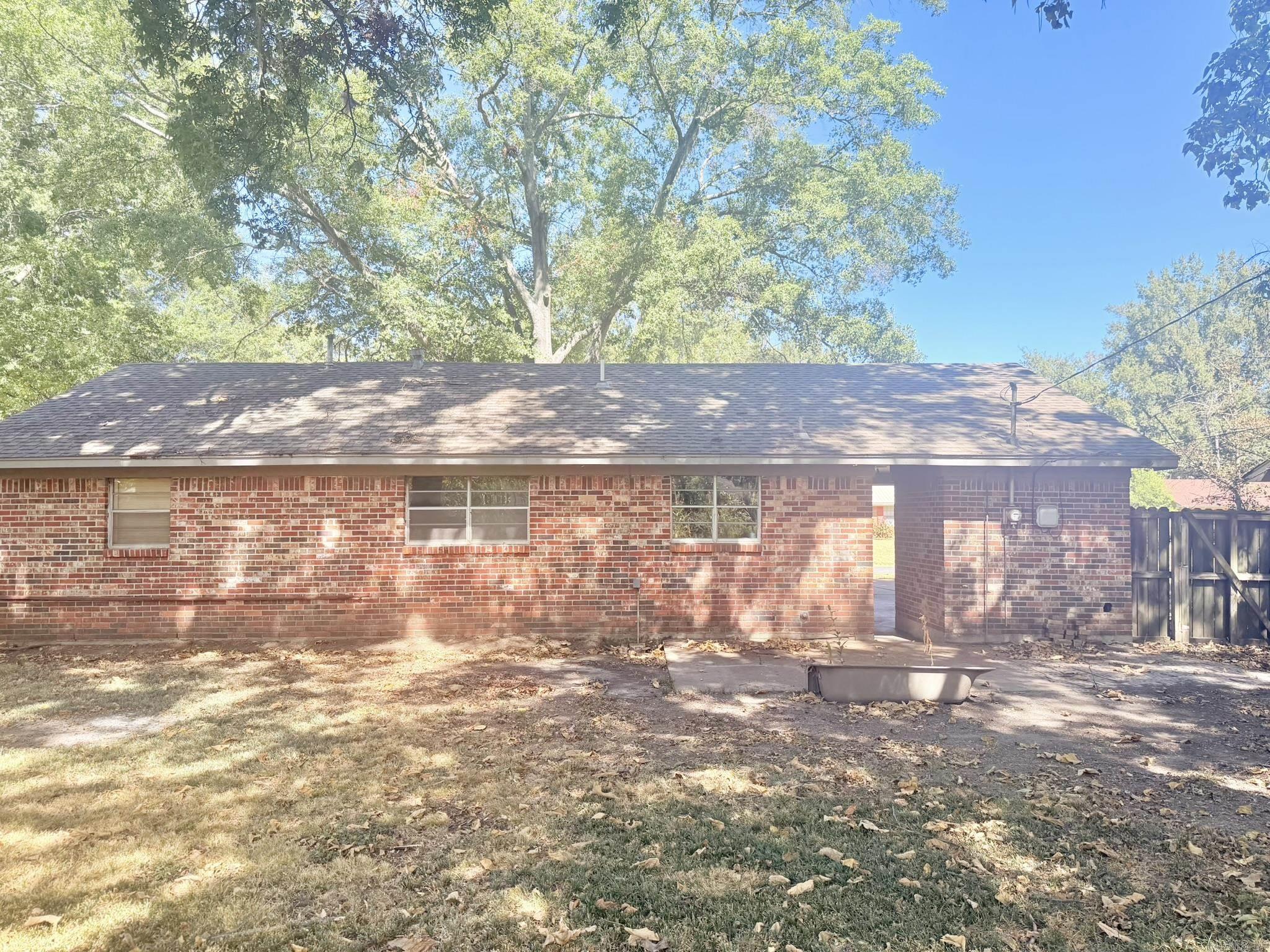 820 Dover Road  West Memphis, AR