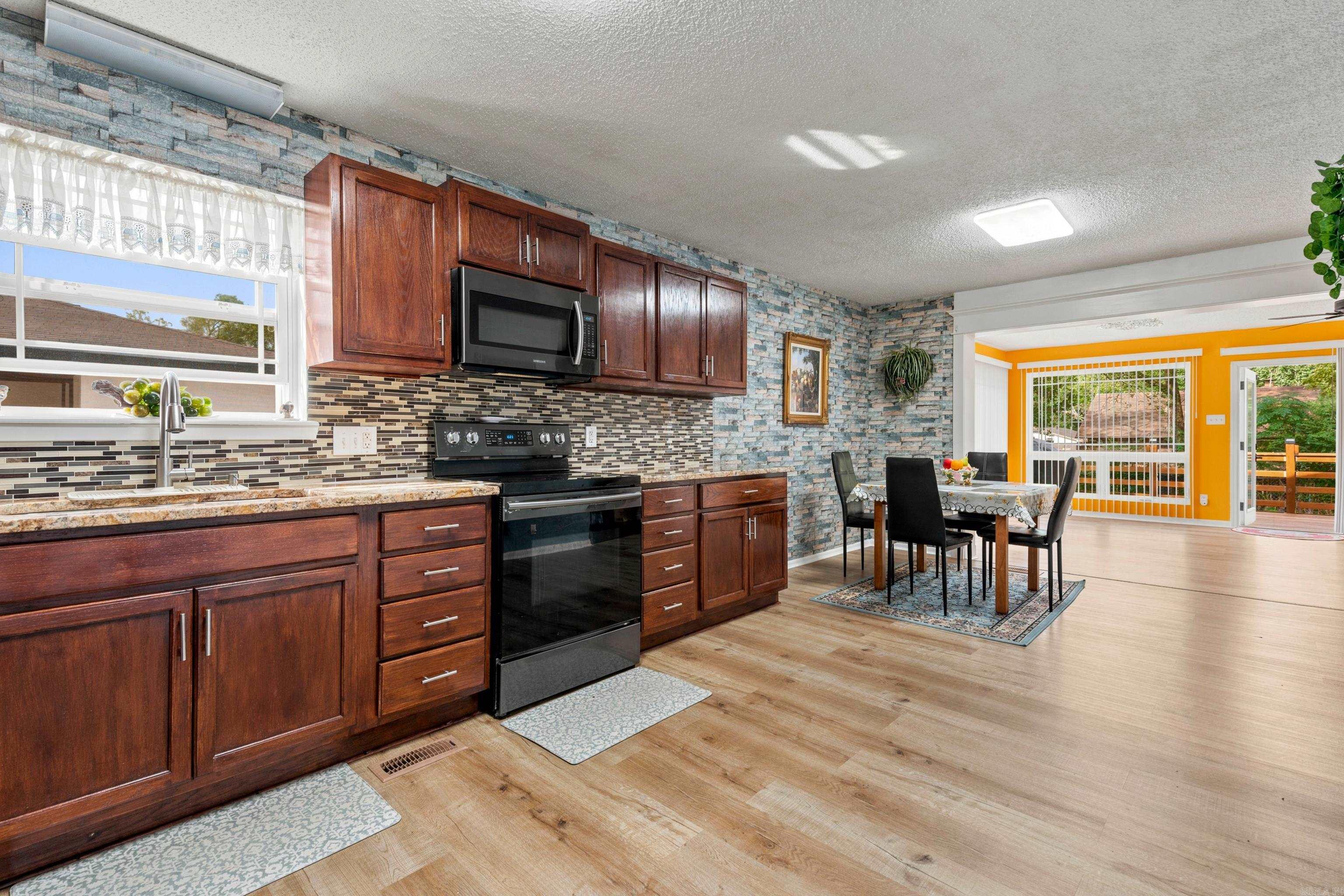 122 Orchard  Hot Springs, AR