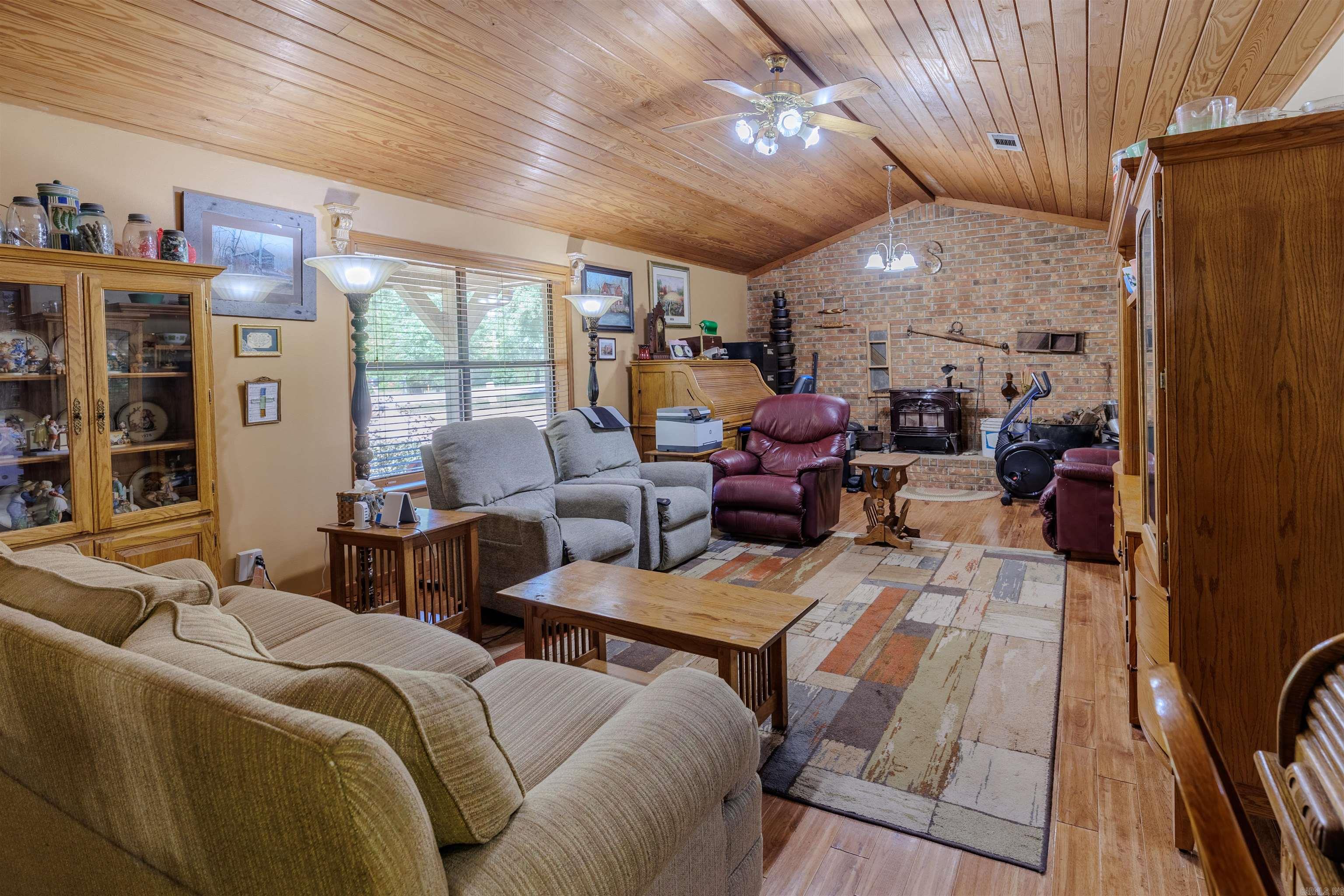 137 Highway 300  Perryville, AR