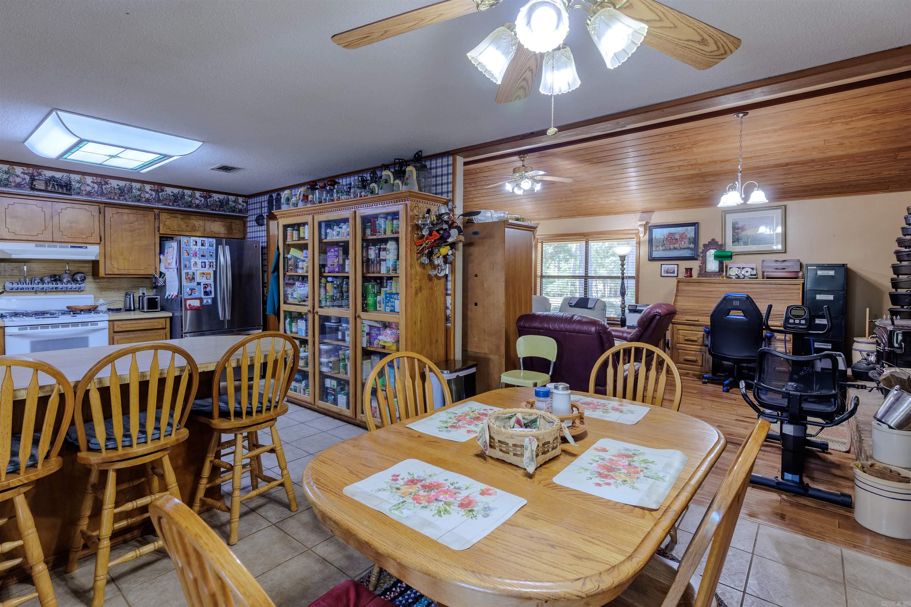137 Highway 300  Perryville, AR