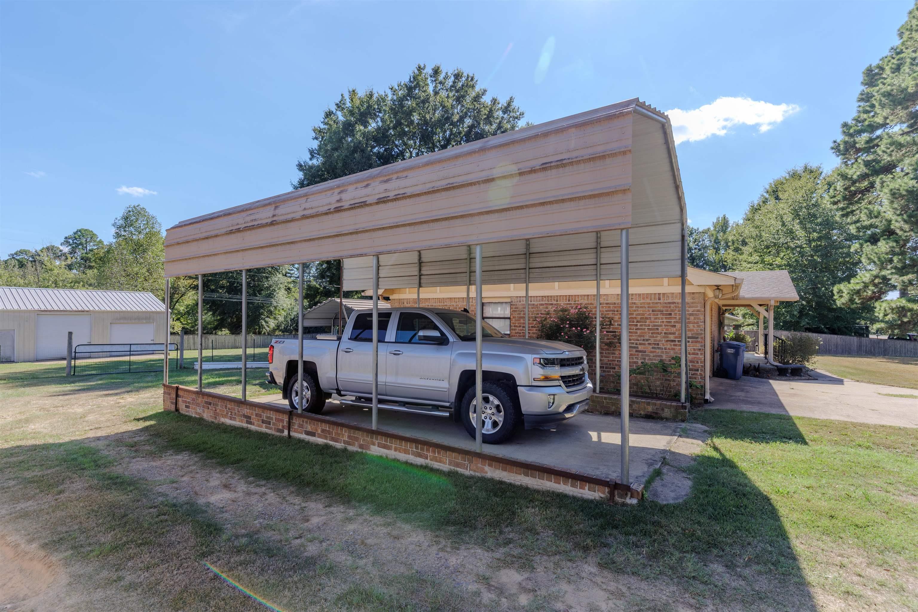 137 Highway 300  Perryville, AR