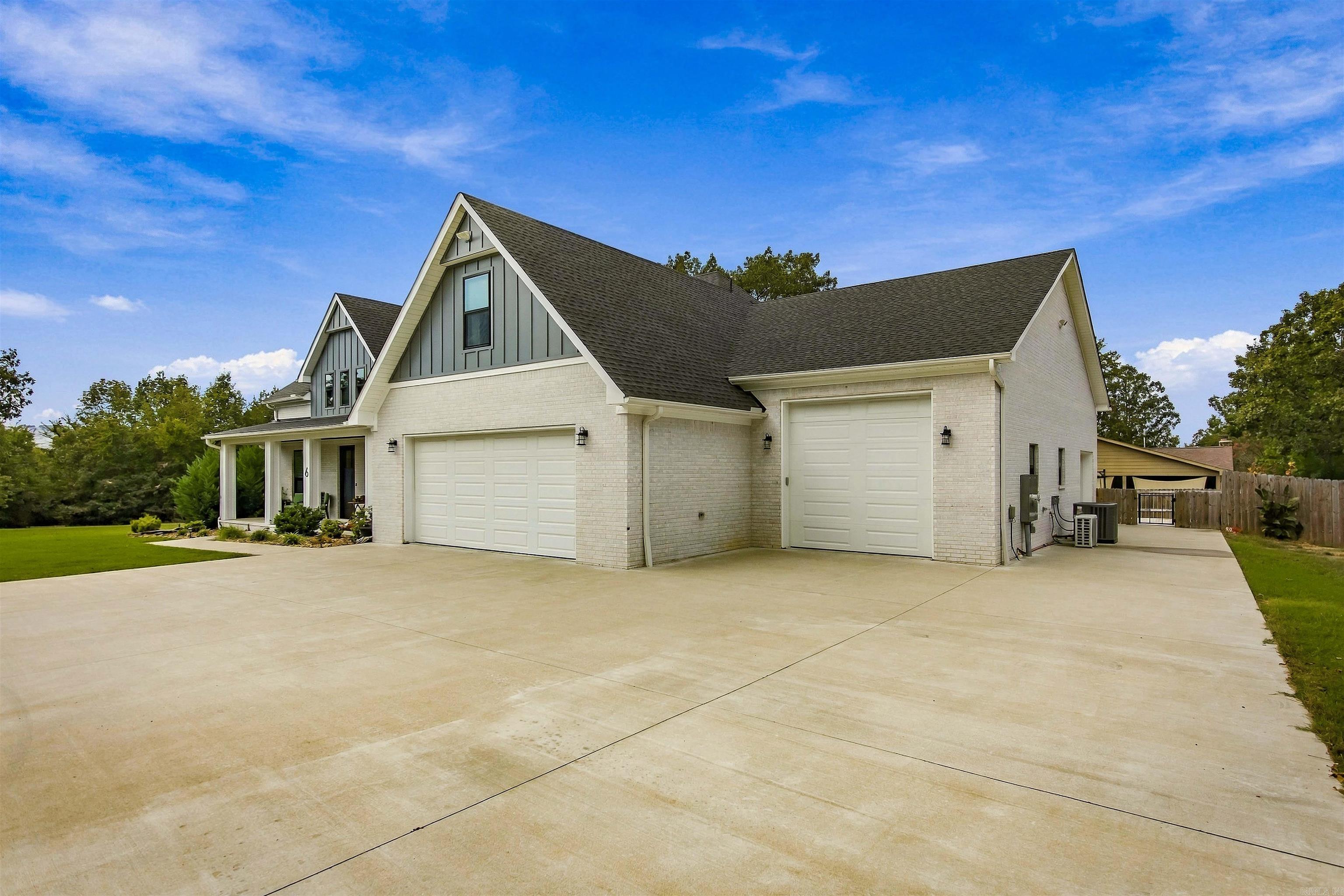6 Emerald Ln. Greers Ferry, AR 72067