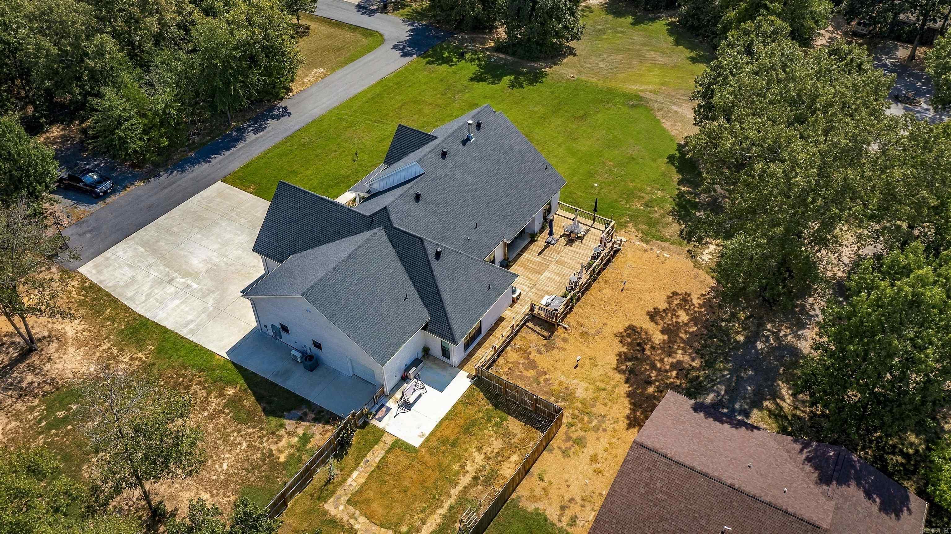 6 Emerald Ln. Greers Ferry, AR 72067