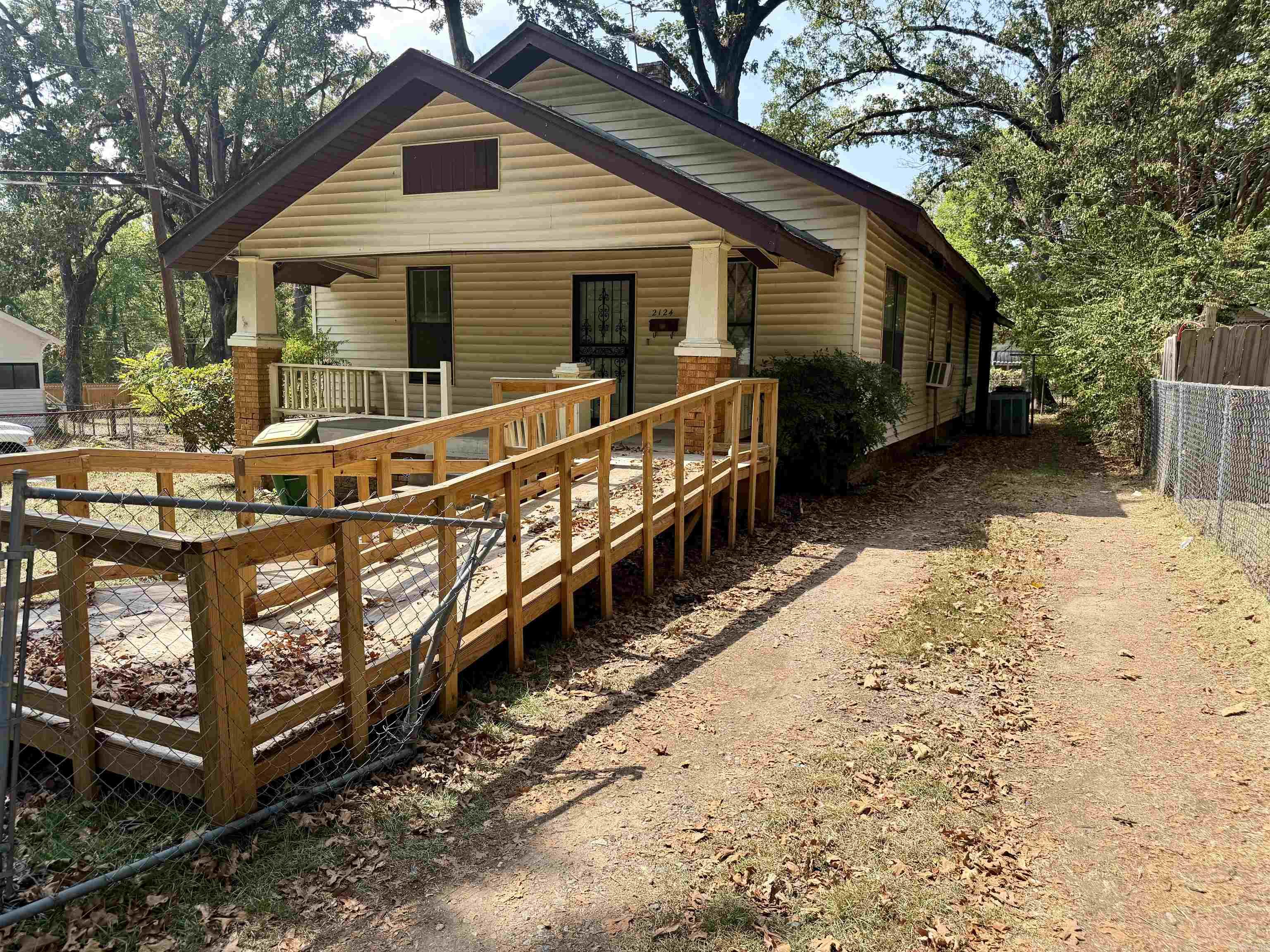 2124 S Valentine  Little Rock, AR