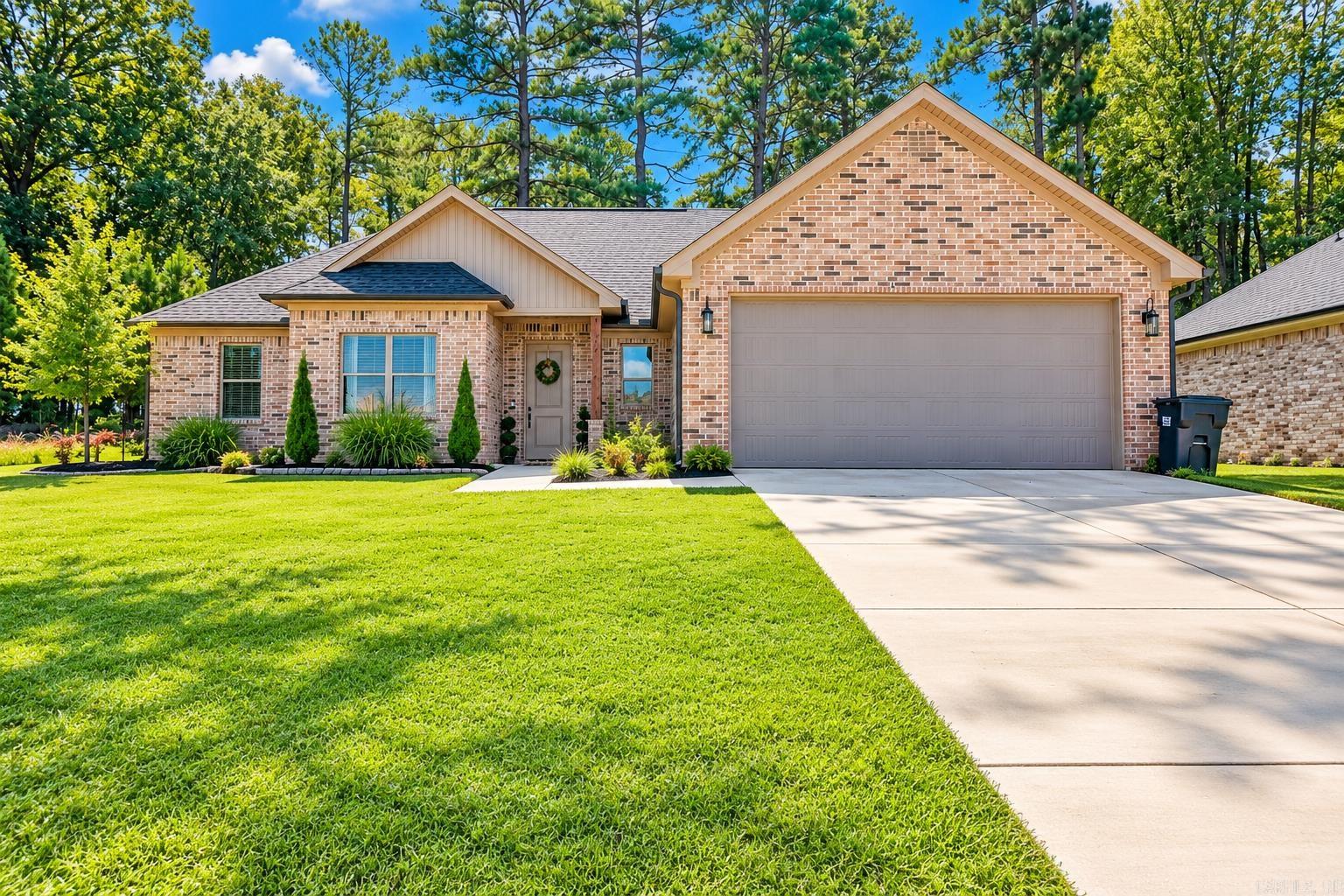 4021 Springwood Circle — exterior