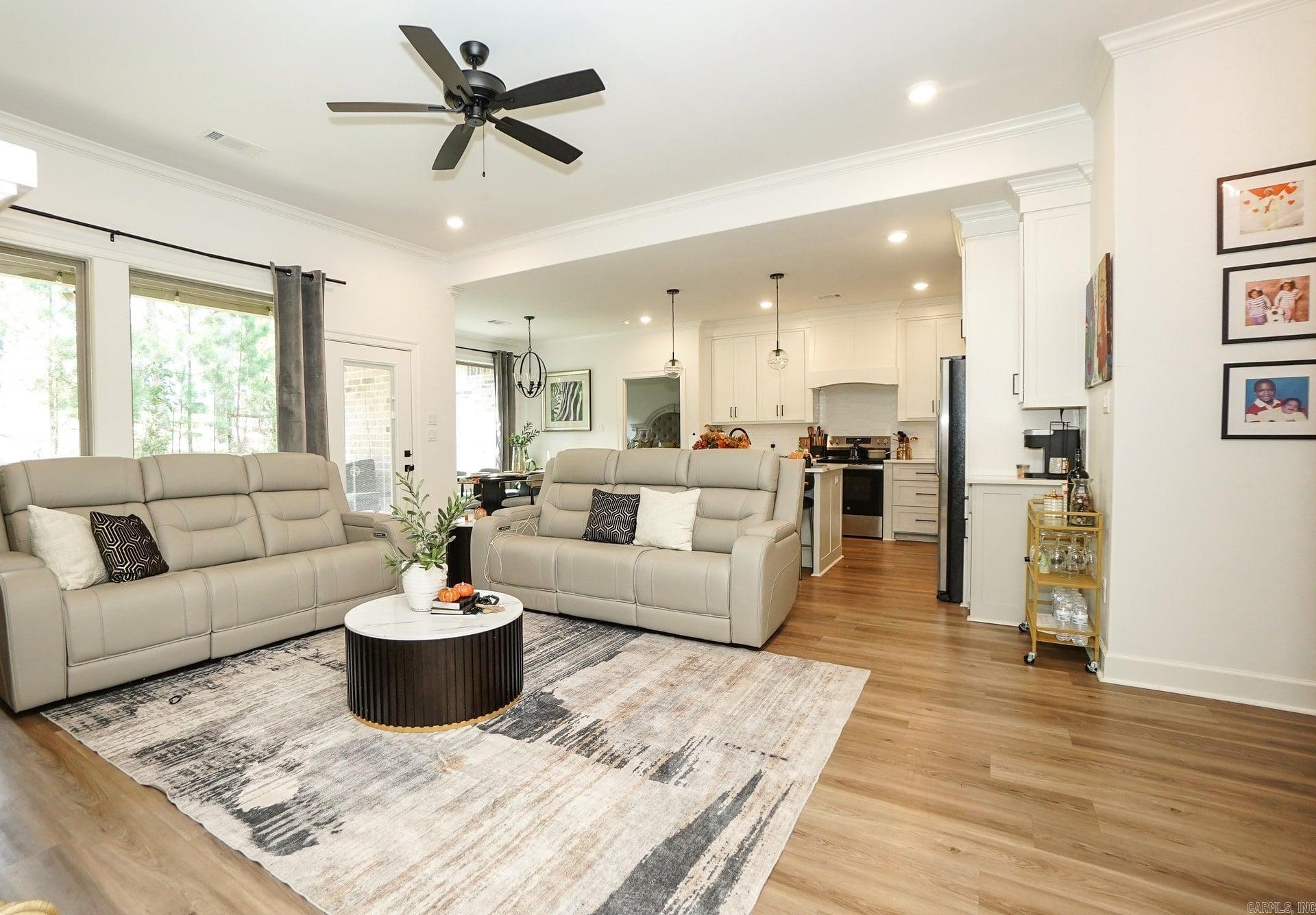 4021 Springwood Circle — photo 4