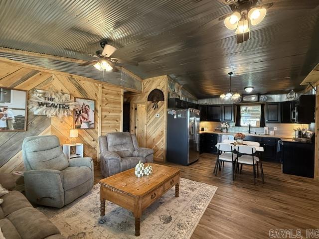 112 Dawn St.  Cave City, AR