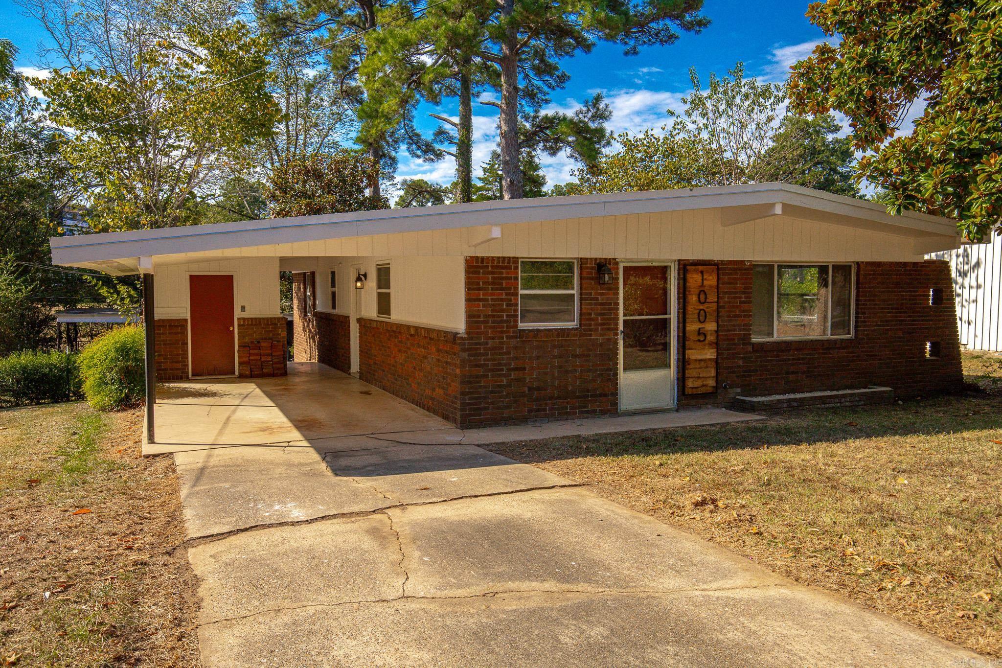 1005 W Vine  Sheridan, AR