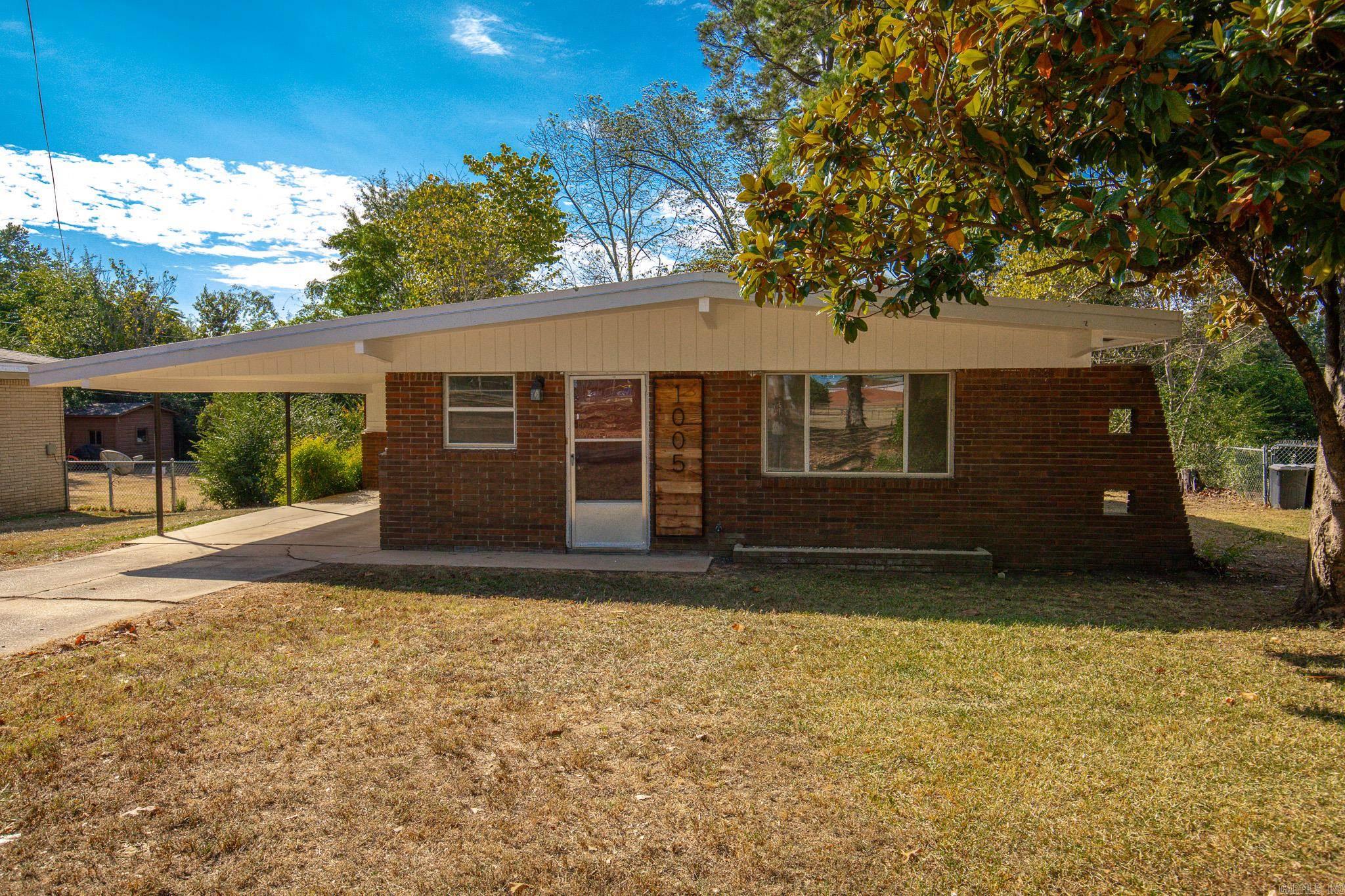 1005 W Vine  Sheridan, AR