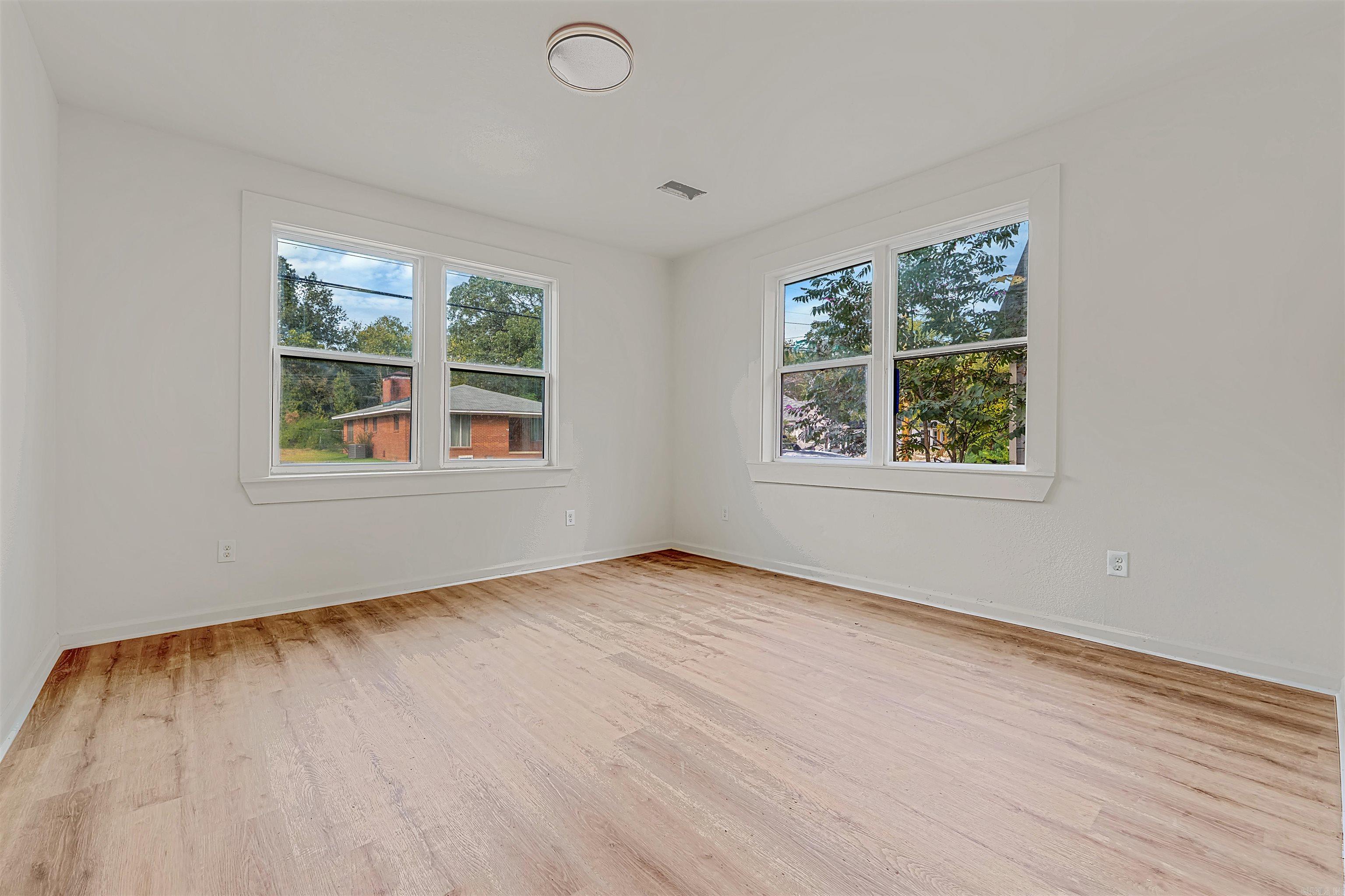 4323 W 11Th St  Little Rock, AR