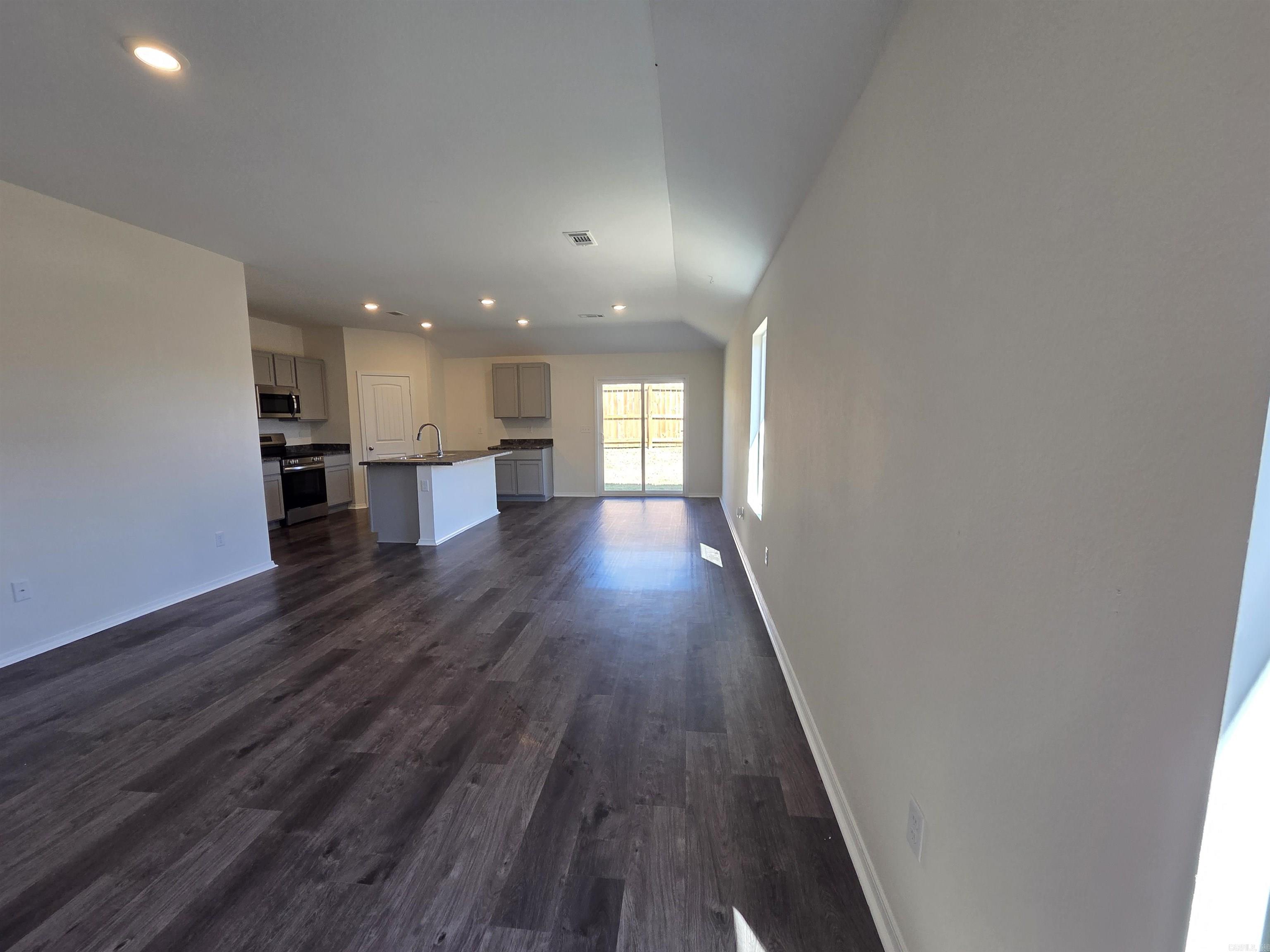 1537 Meadows  Benton, AR