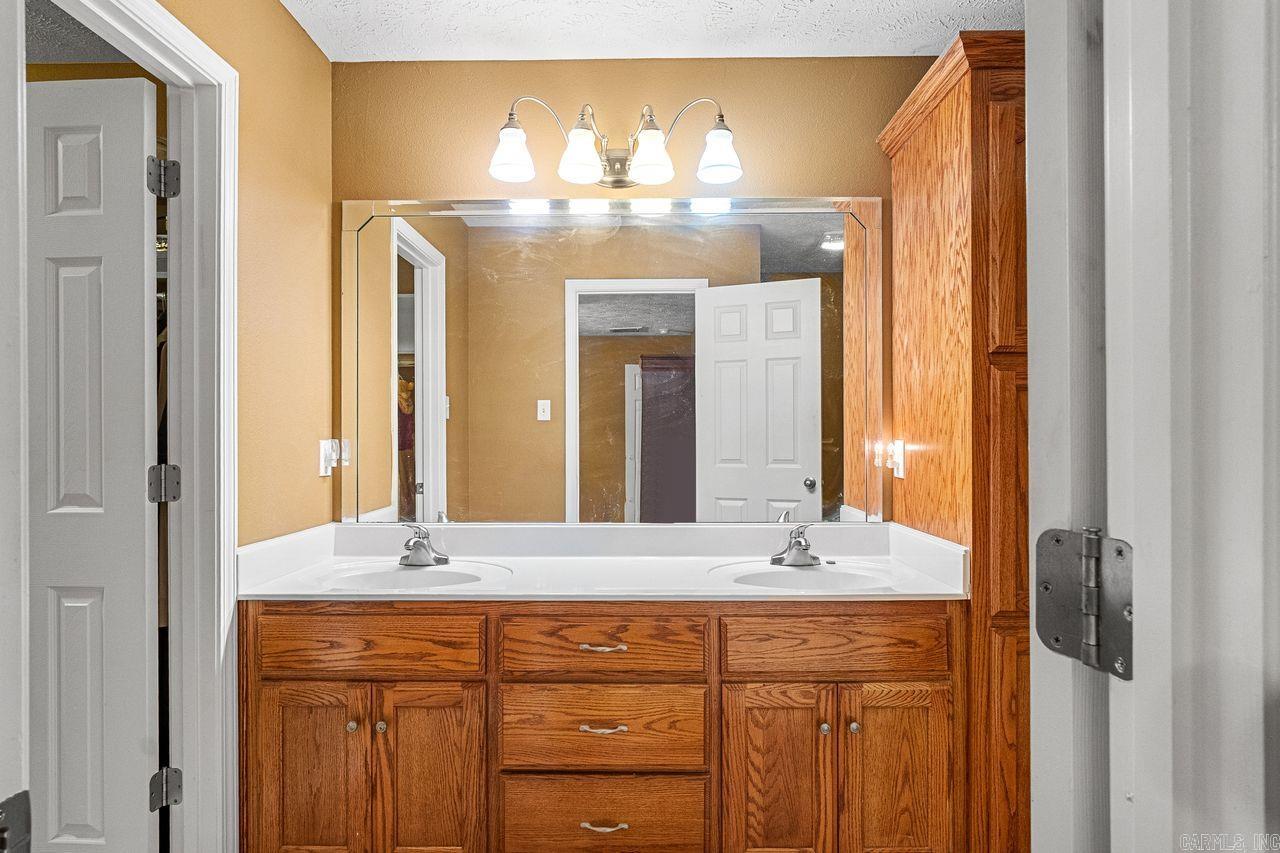 31 Hummingbird Drive Vilonia, AR 72173