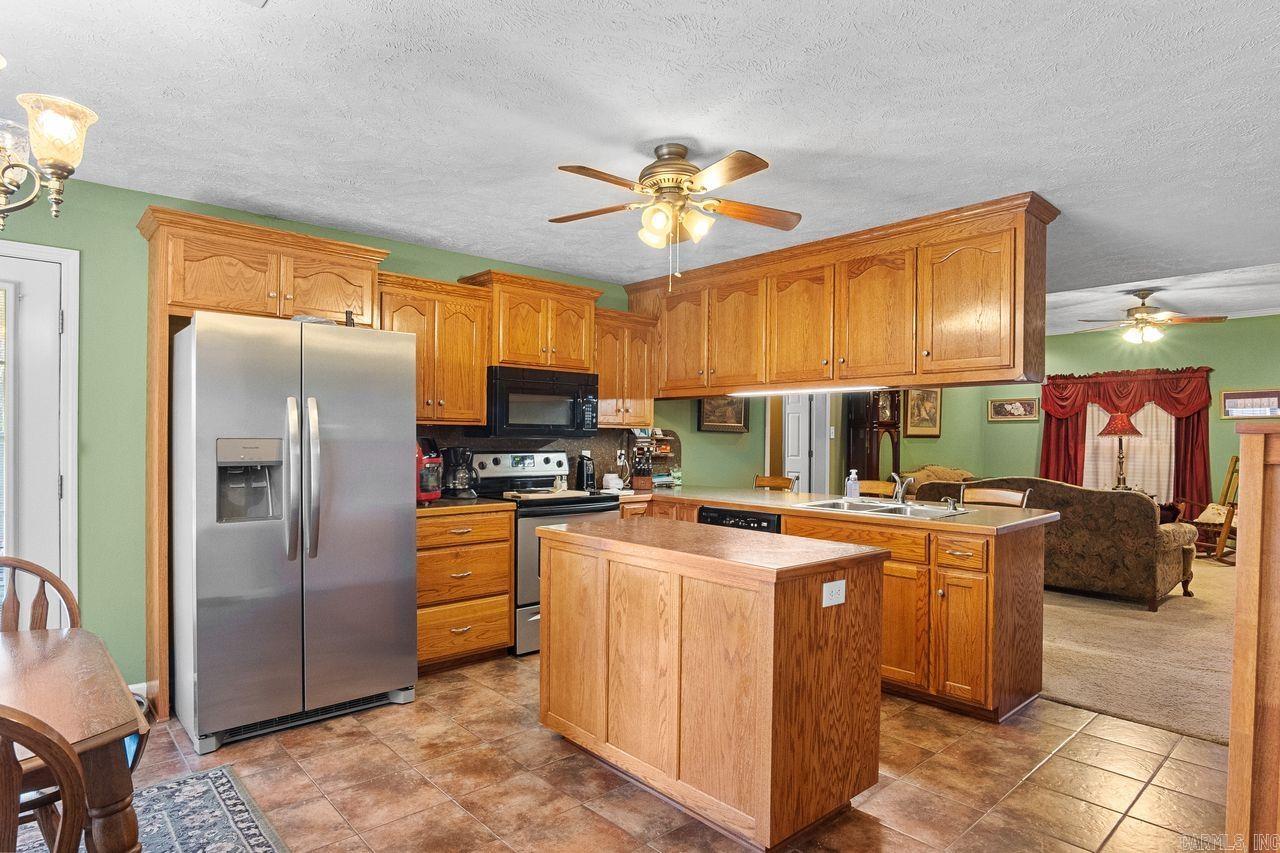 31 Hummingbird Drive — photo 3