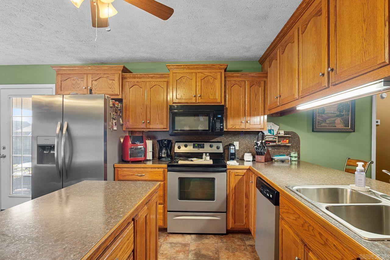 31 Hummingbird Drive — photo 4