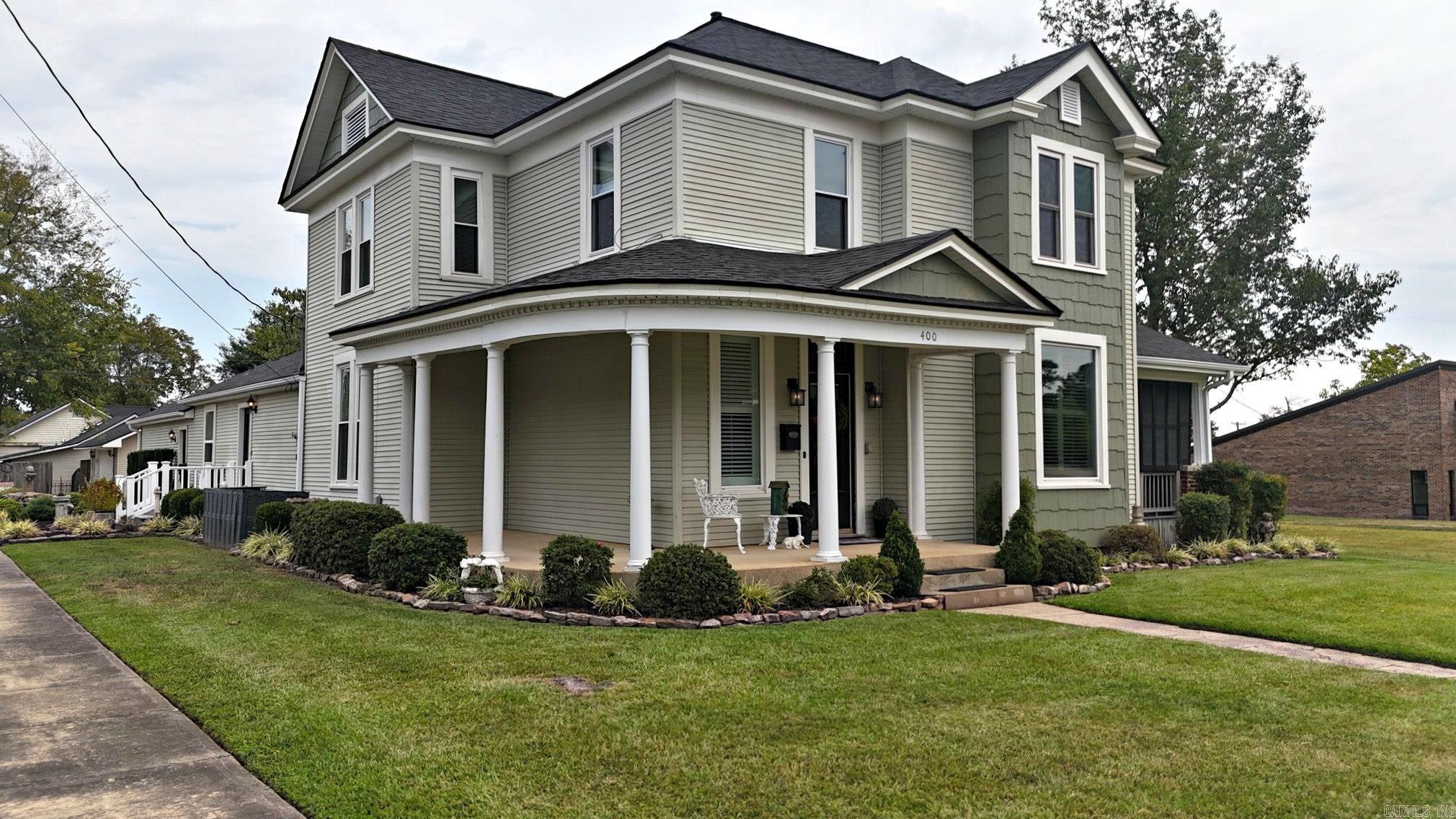 400 Eighth  Mena, AR