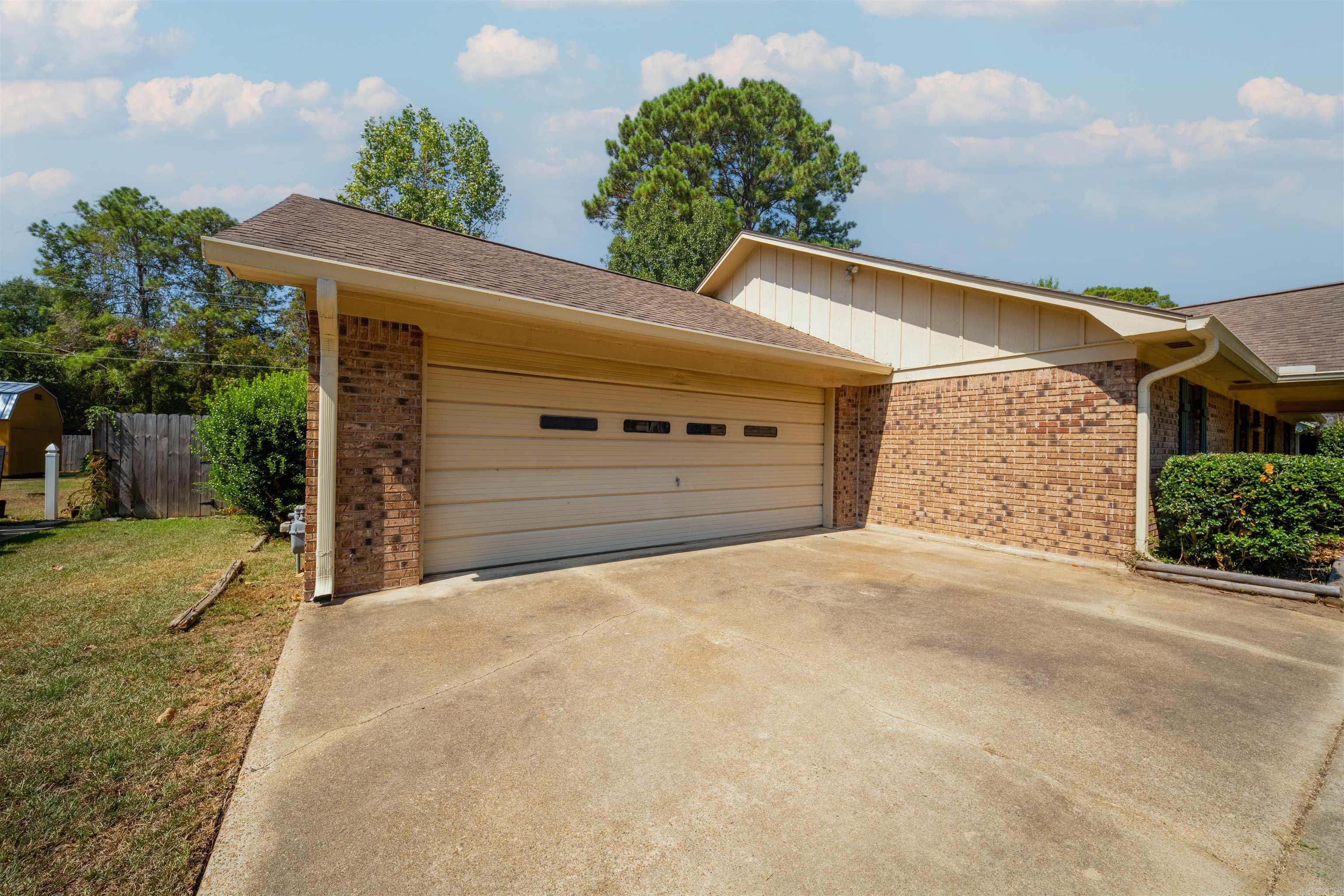 1174 Fabre  Camden, AR