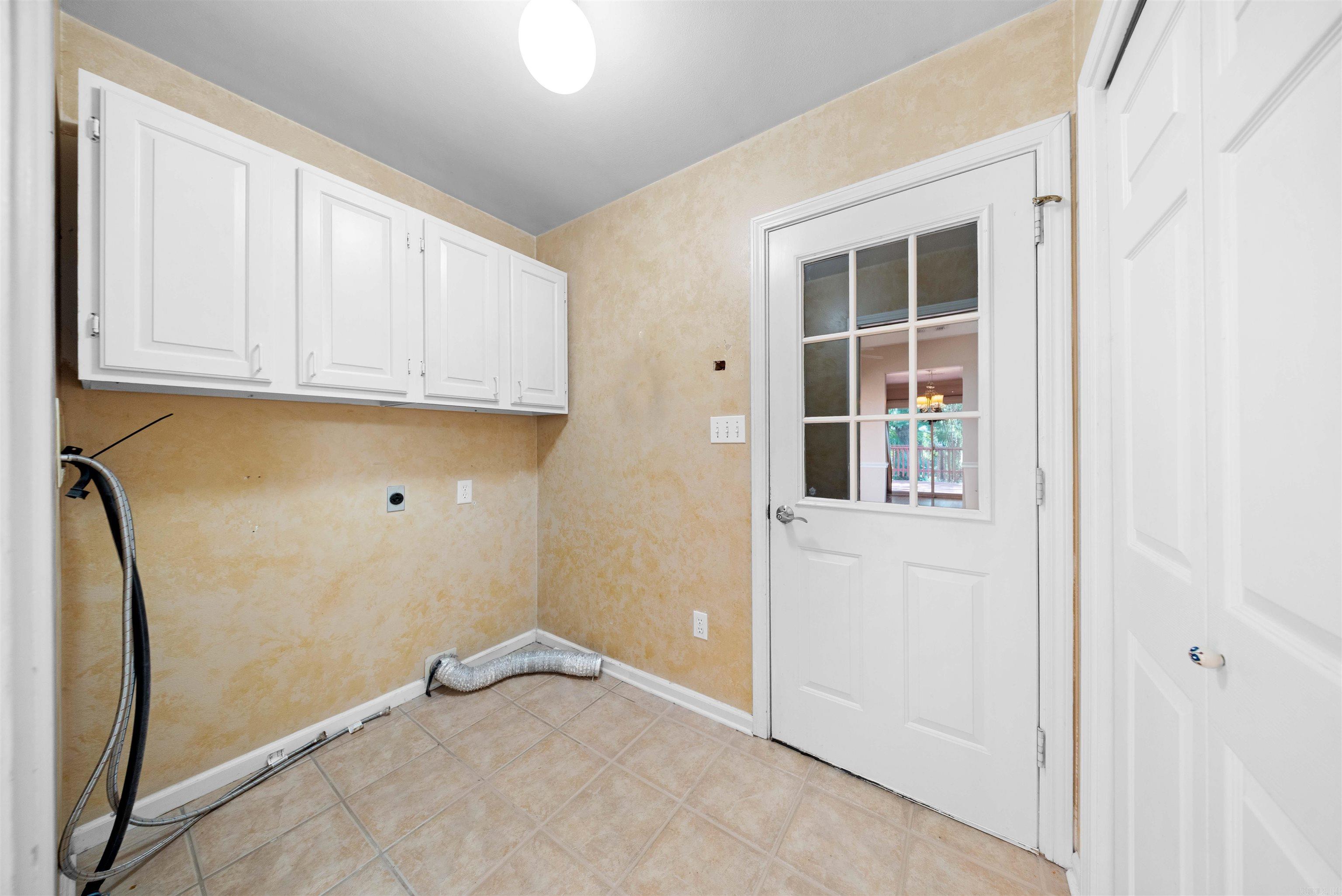 2116 Hickorynut Ct Little Rock, AR 72211