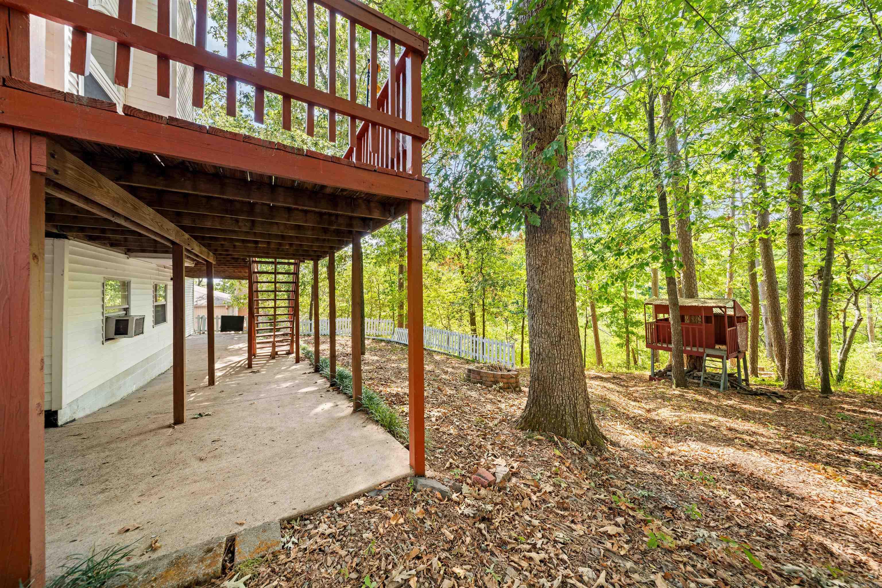 2116 Hickorynut Ct Little Rock, AR 72211