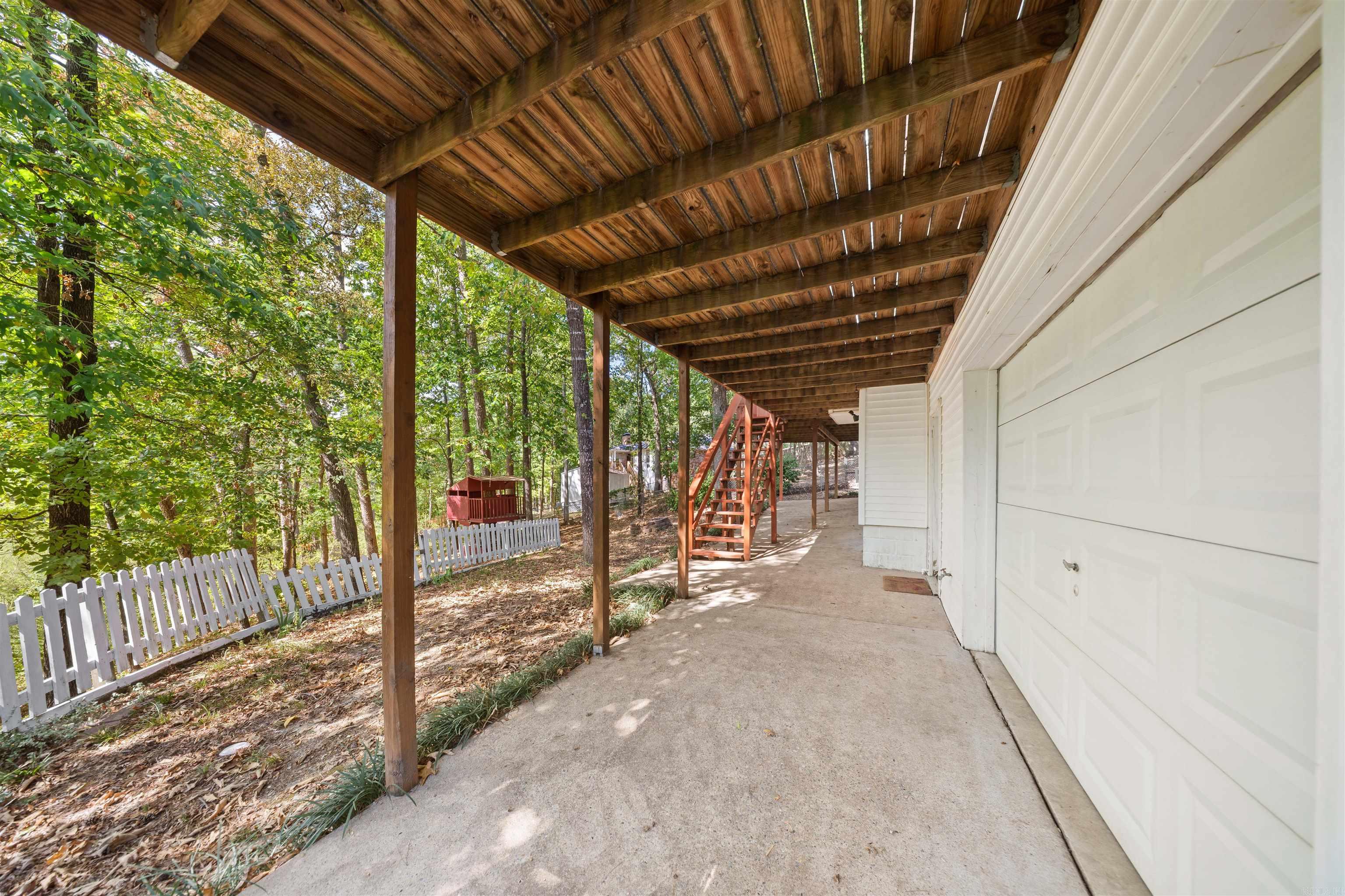 2116 Hickorynut Ct Little Rock, AR 72211