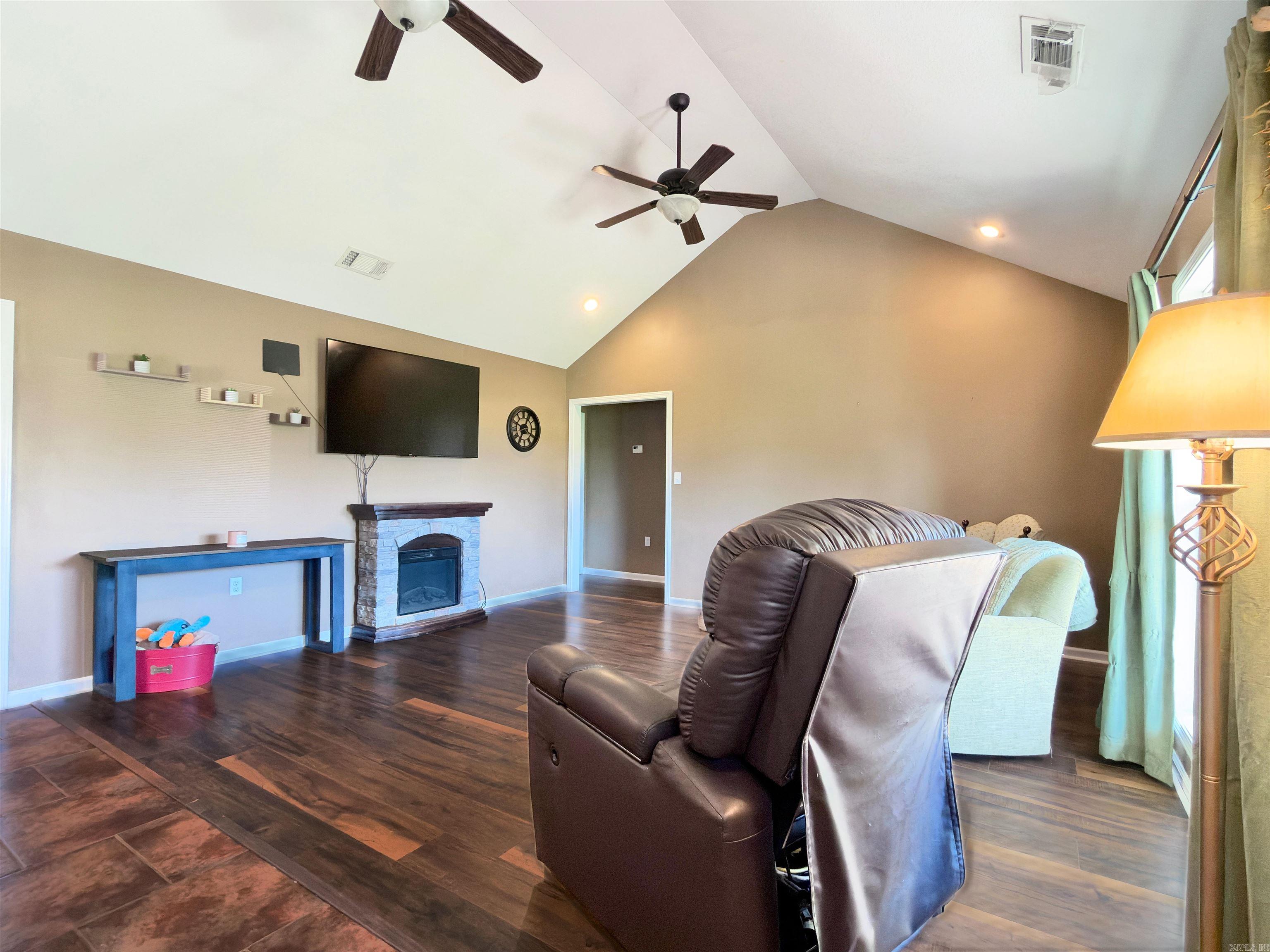 300 Sunset Dr  Paragould, AR