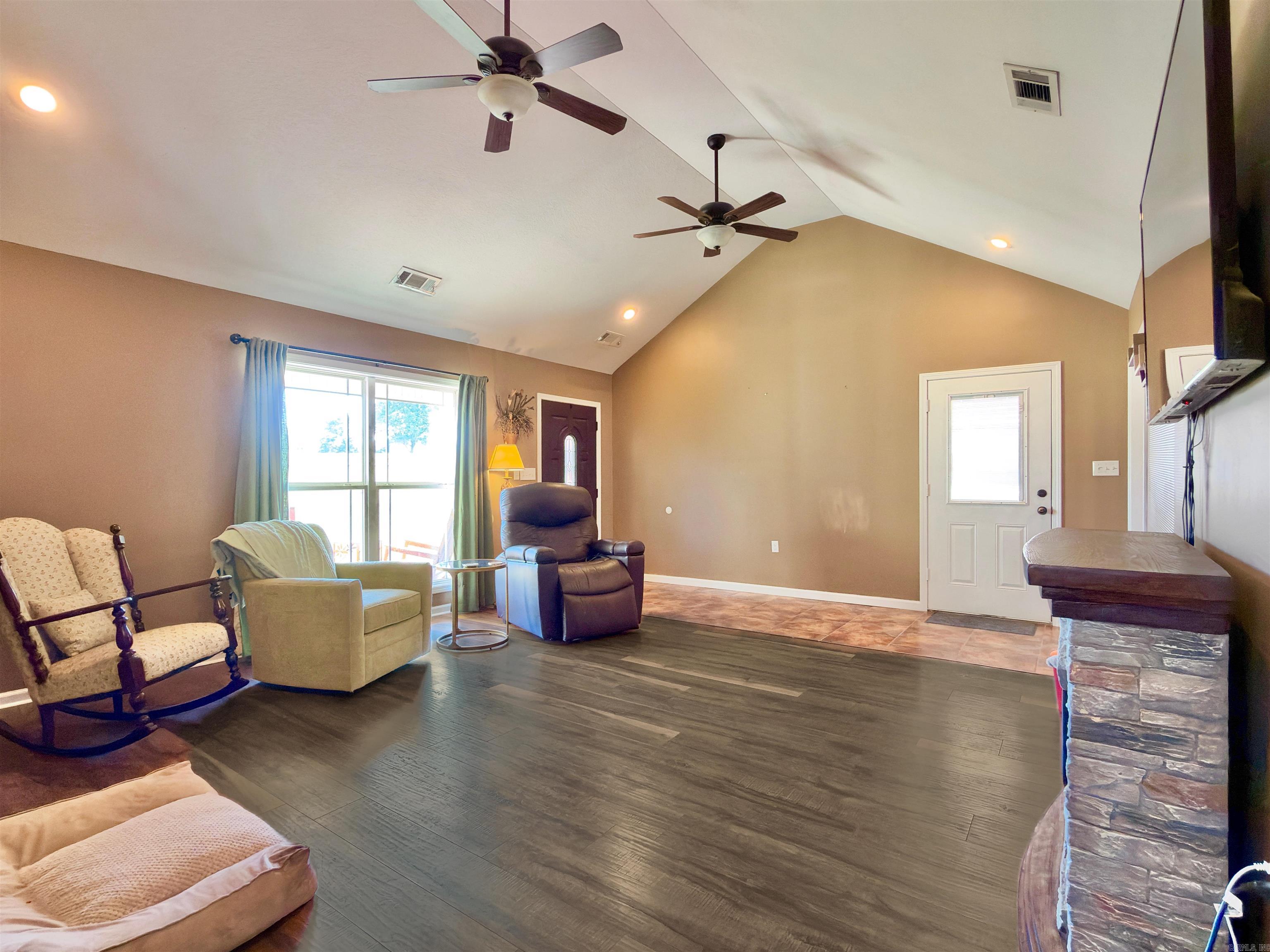 300 Sunset Dr  Paragould, AR
